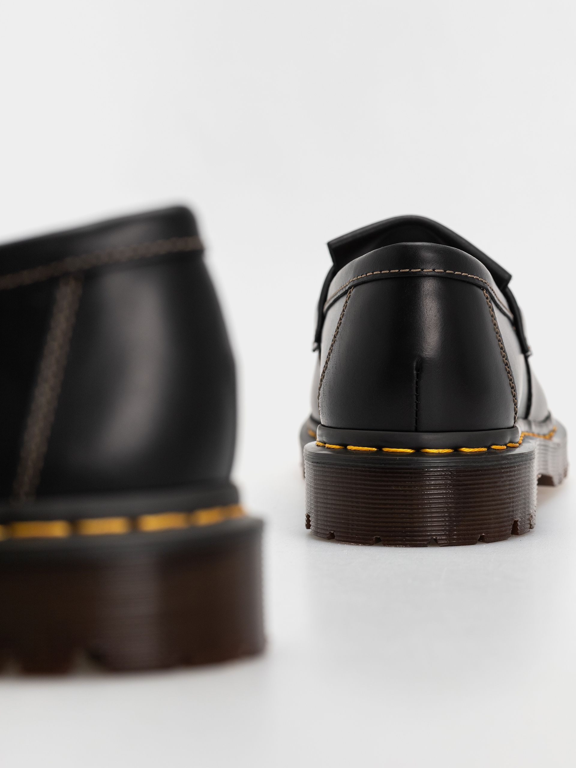 Dr. Martens Adrian Ben Tassel Loafer Schuhe (black orleans)