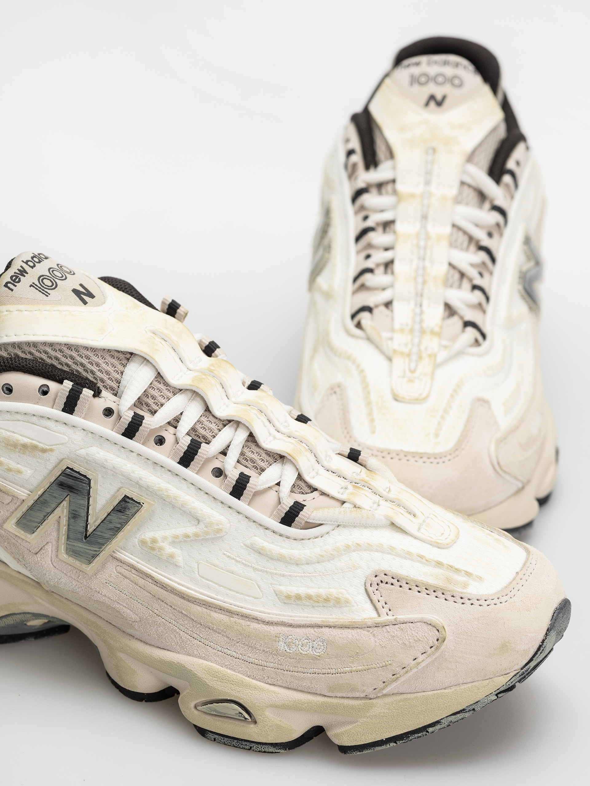 New Balance 1000 Shoes (timberwolf/sea salt)