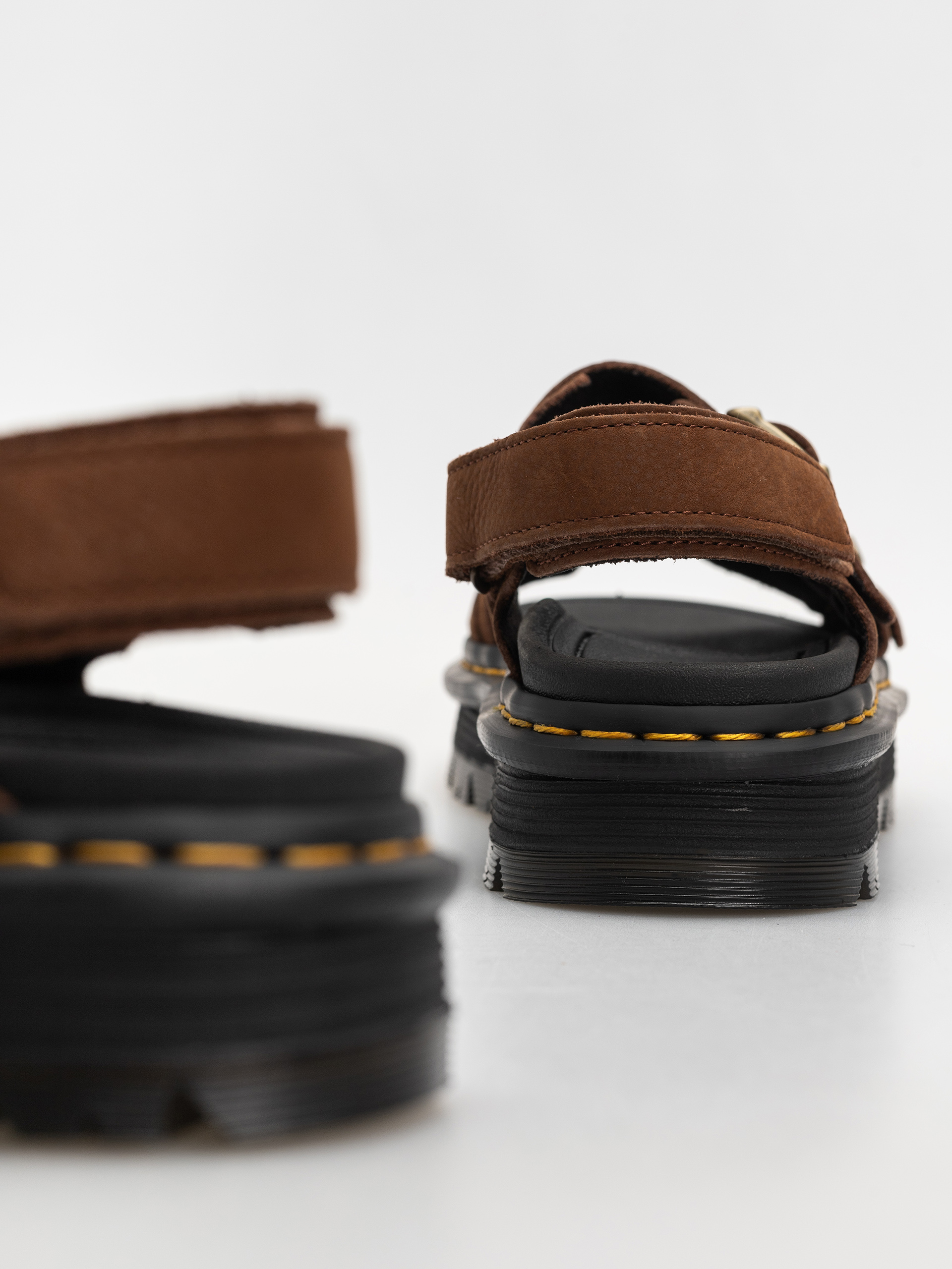 Dr. Martens Sandals ZebZag Wmn (sepia brown tumbled nubuck)