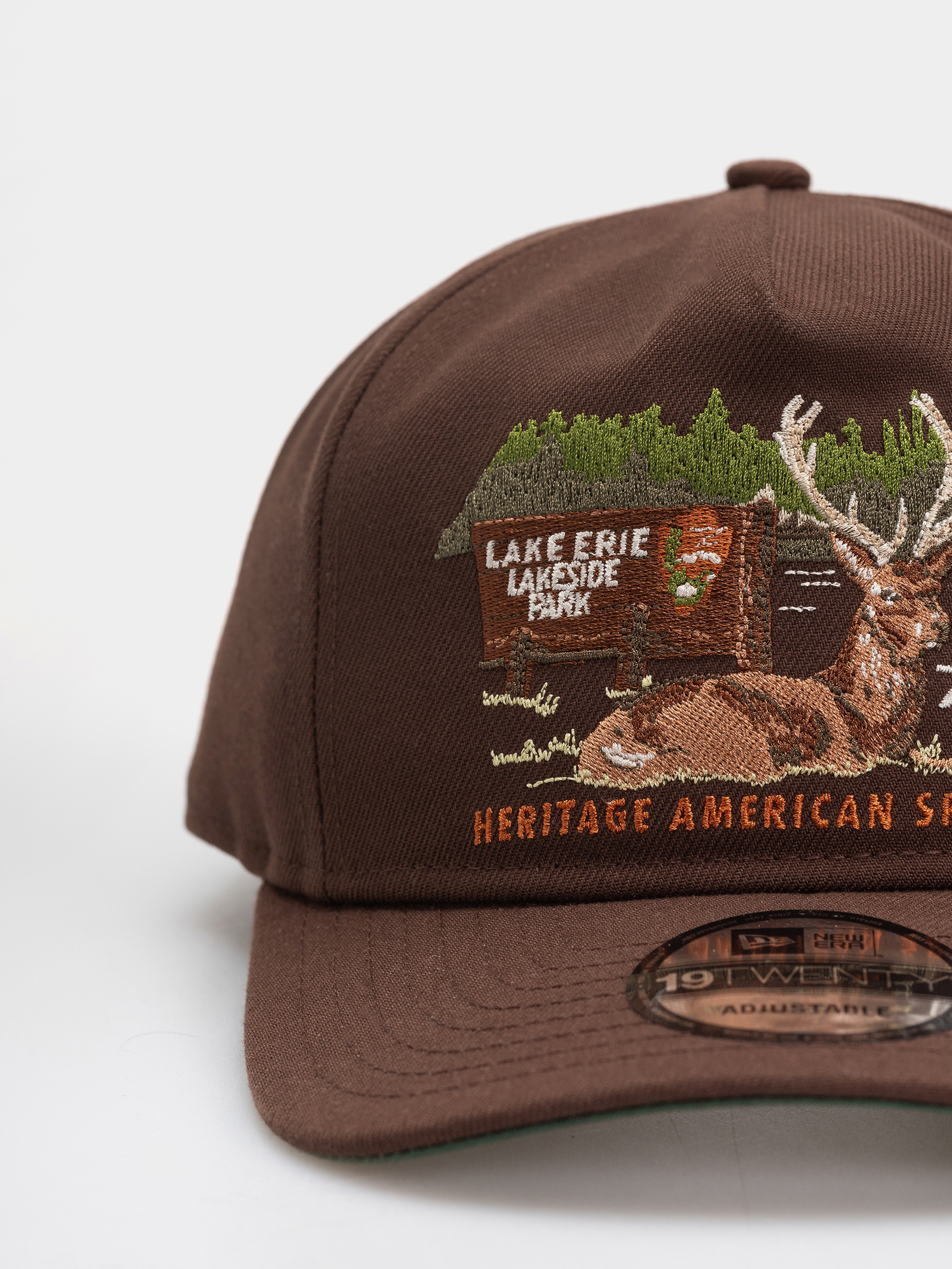 New Era Outdoor Graphic 19Twenty Cap - brown (chestnut)