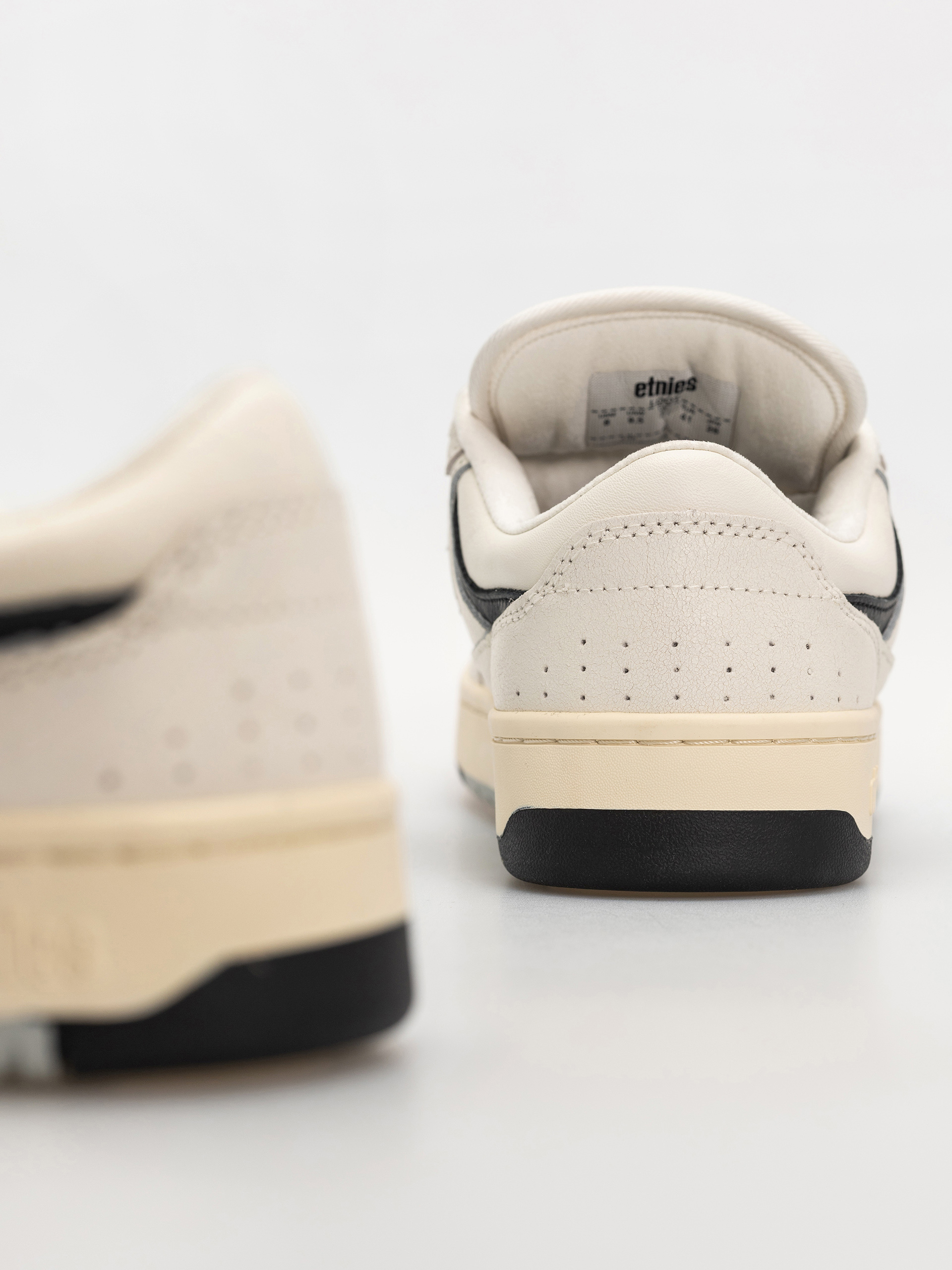 Etnies Loot Shoes (marshmallow)