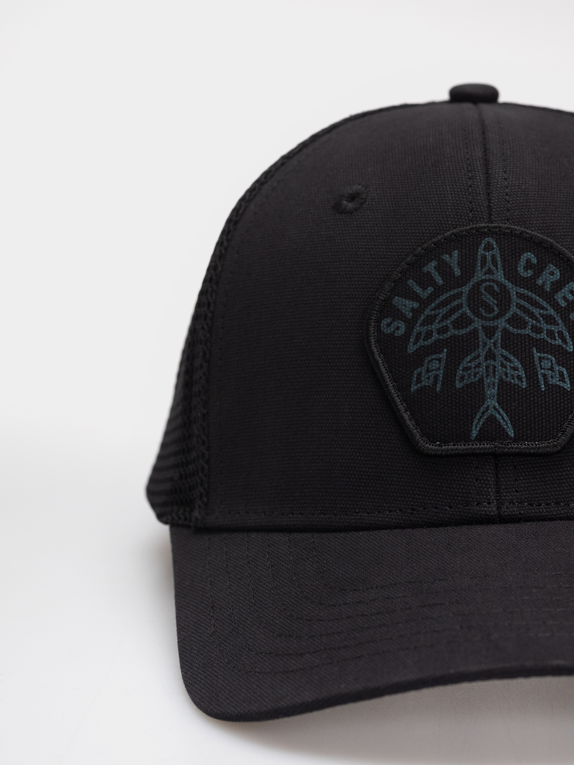 Salty Crew Cap Flyer Ops Trucker (black)