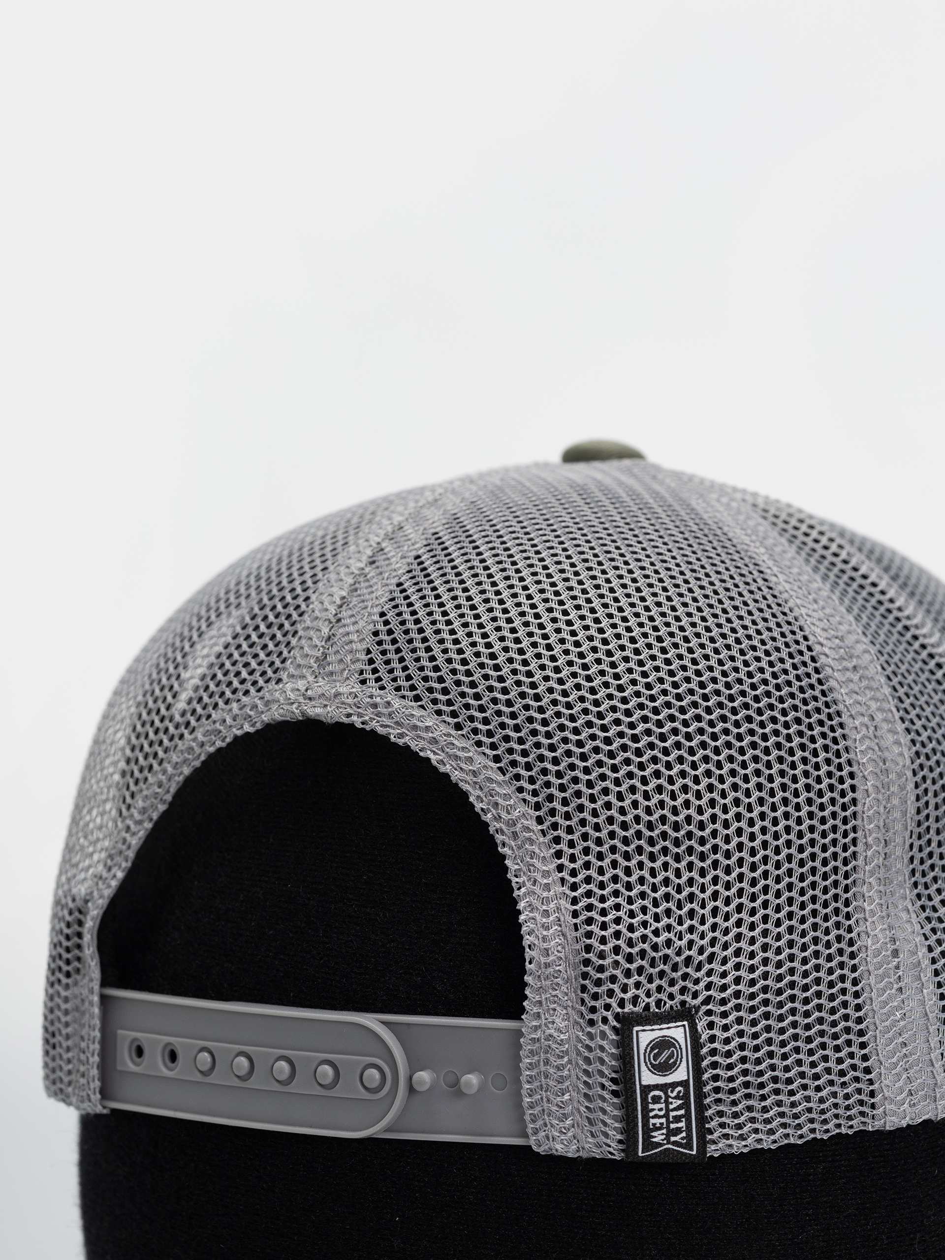 Salty Crew Cap Surface Retro Trucker (black/olive)