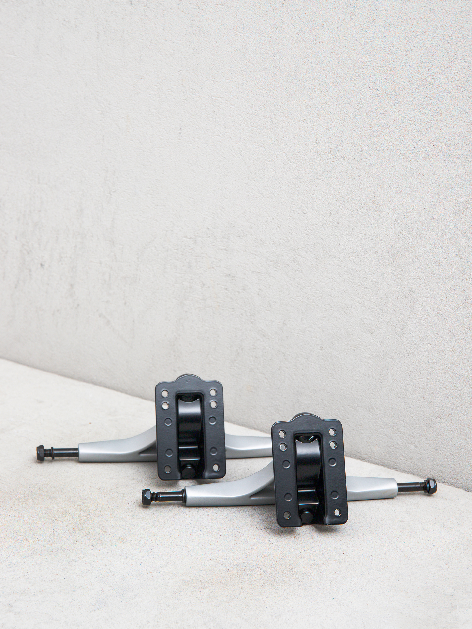 Globe Achsen Slant Mag Reverse Kingpin (grey/black)