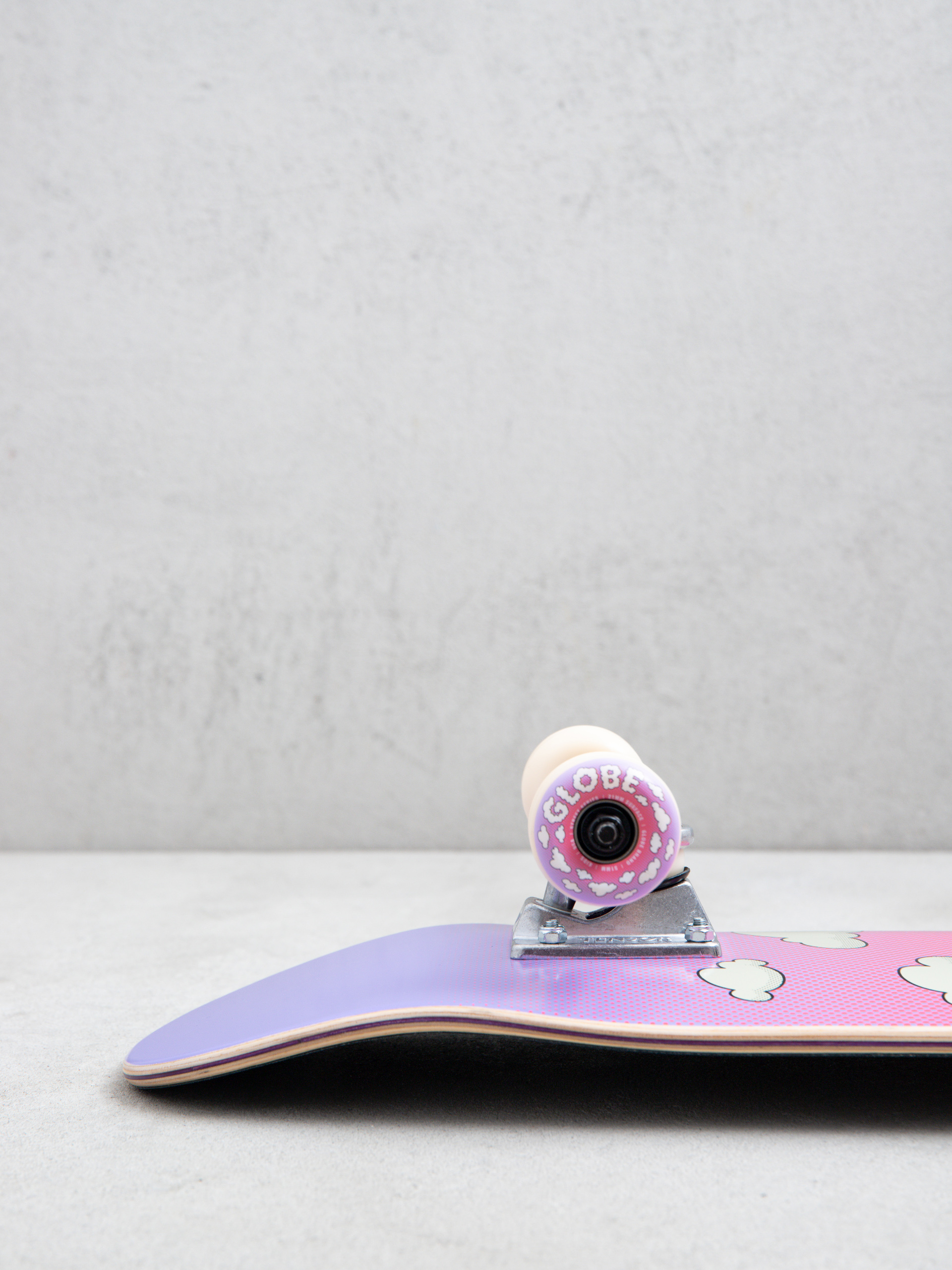 Globe Skateboard Kids Wide Mid (peace man)