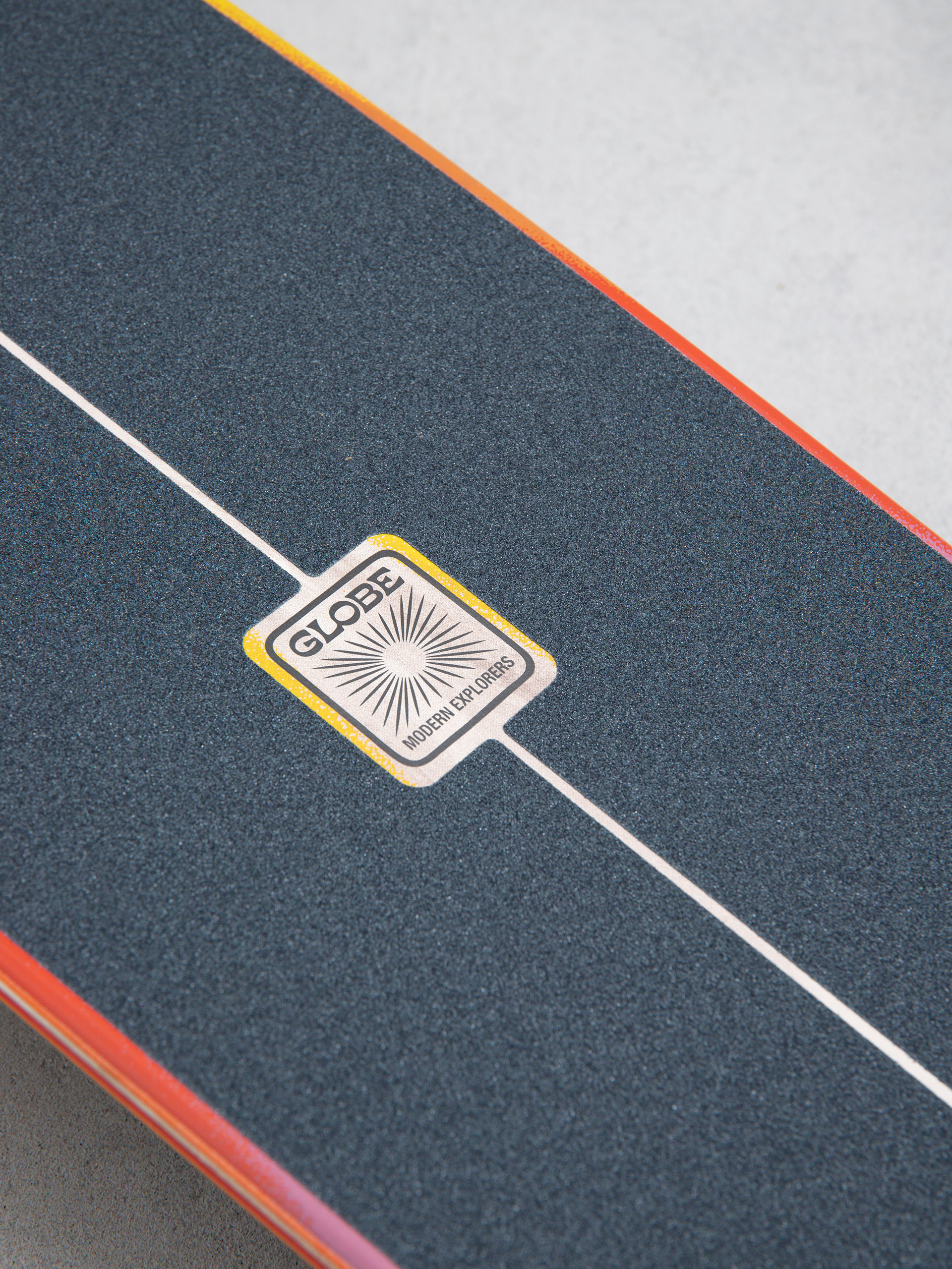 Globe Longboard Outlier (scorch)