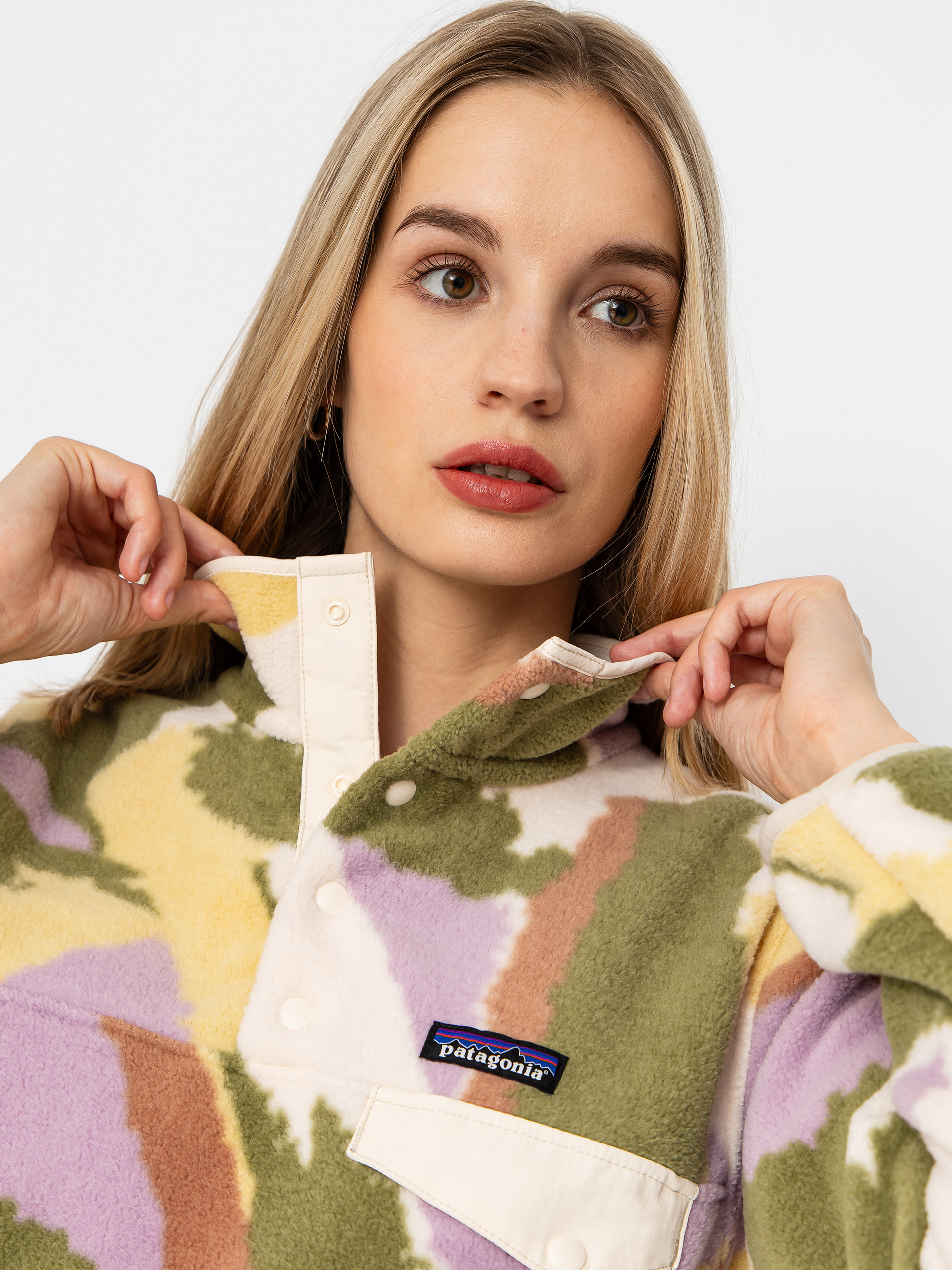 Womens Patagonia Lightweight Synchilla Snap T Fleece  (sunshine/natural)