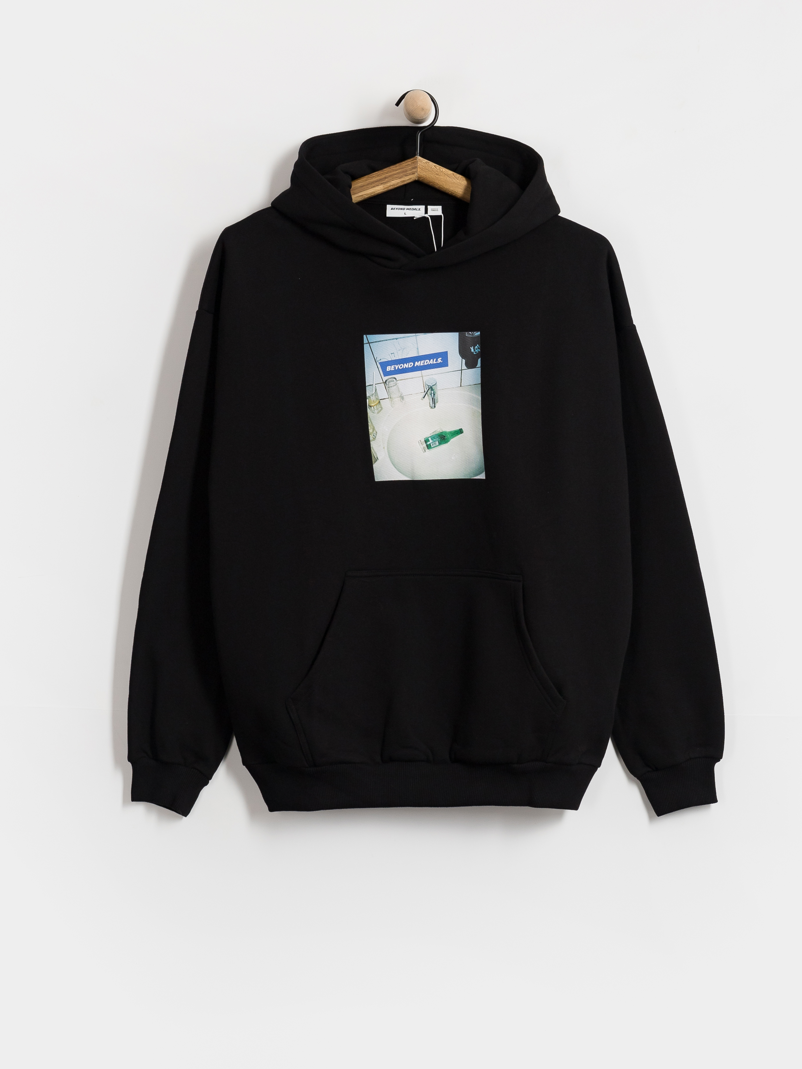 Beyond Medals Hoodie Bottle HD (black)