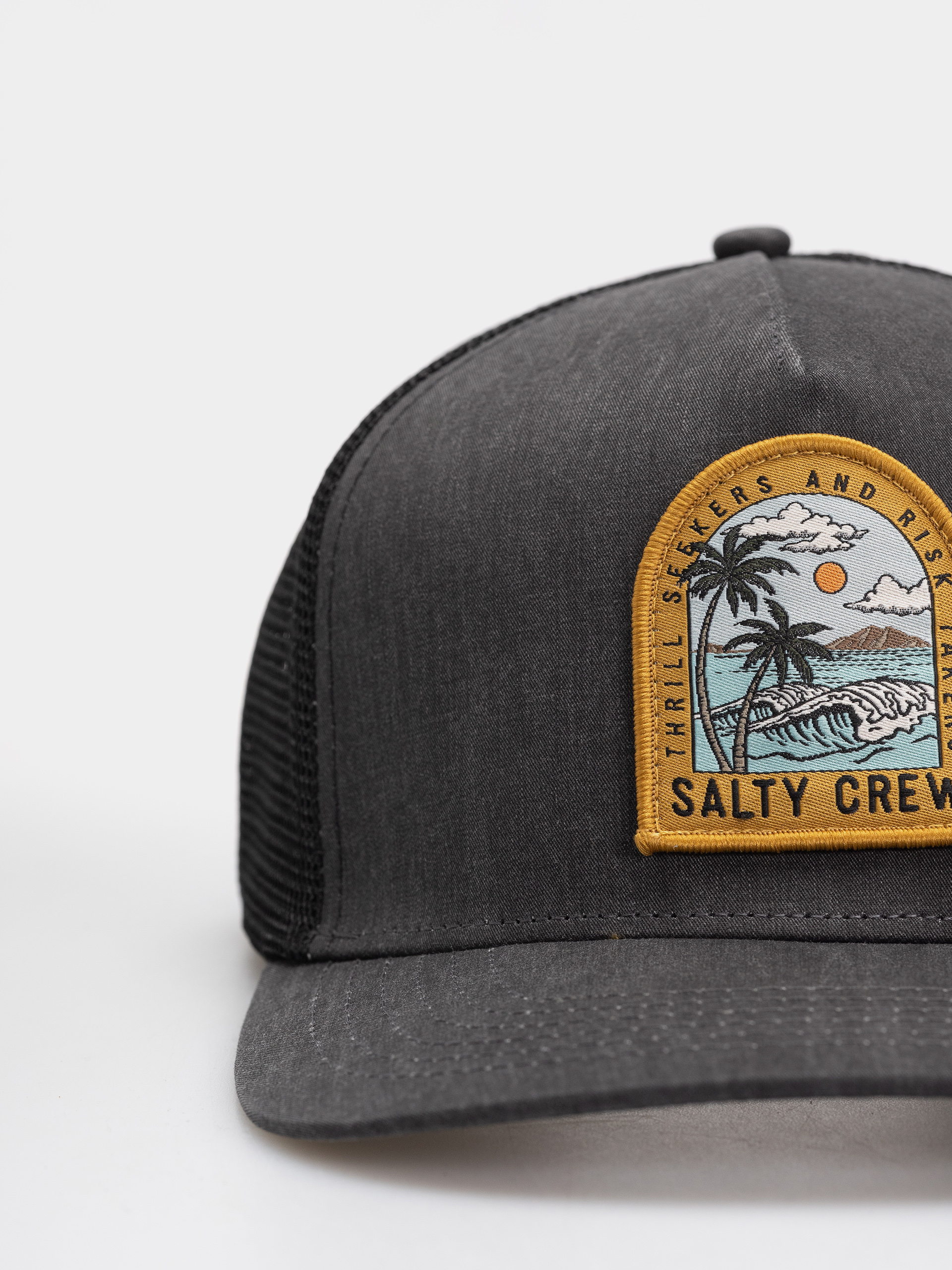 Salty Crew Cap Archway Trucker (black)