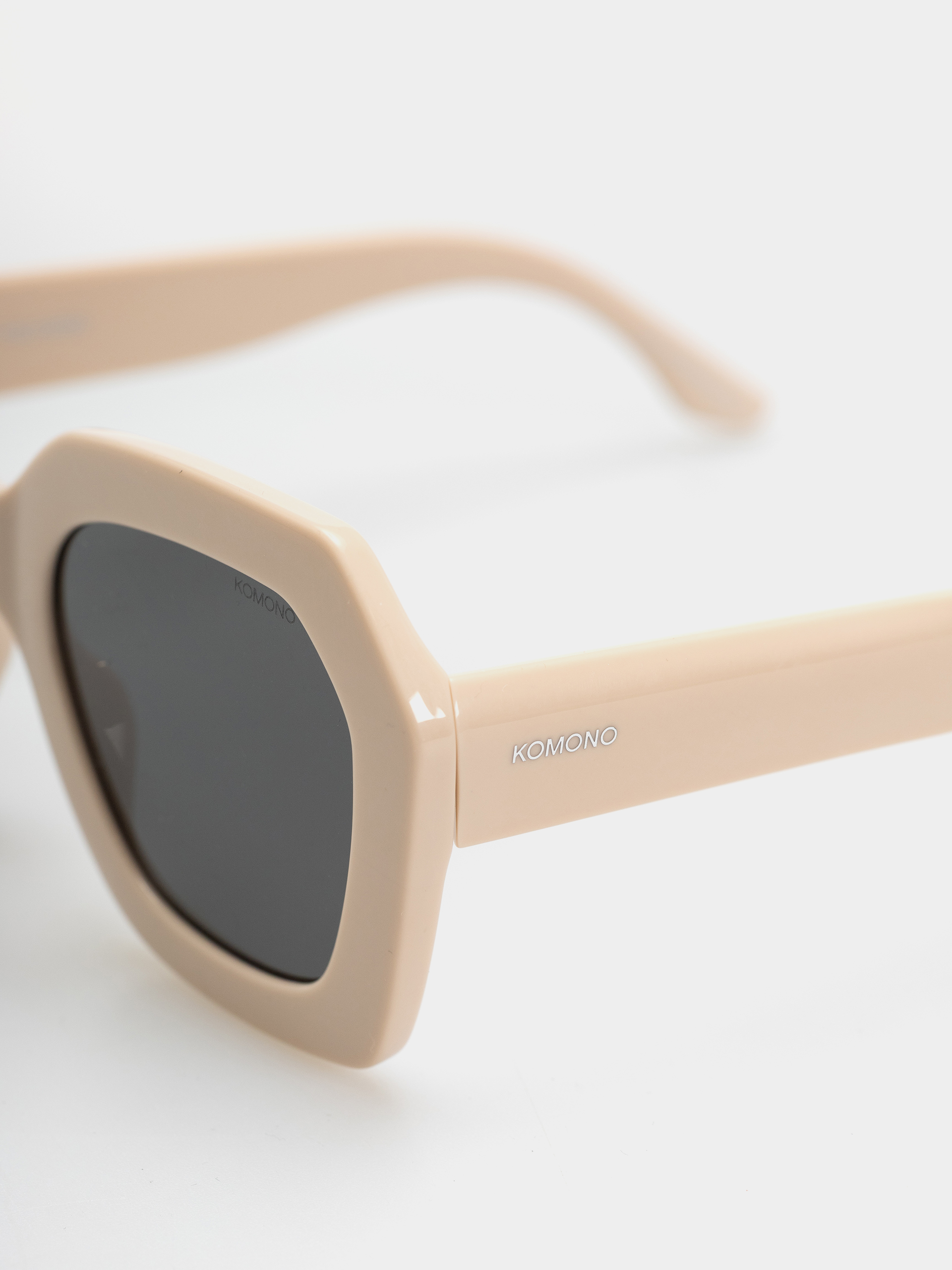 Komono Sunglasses Gwen (almond)