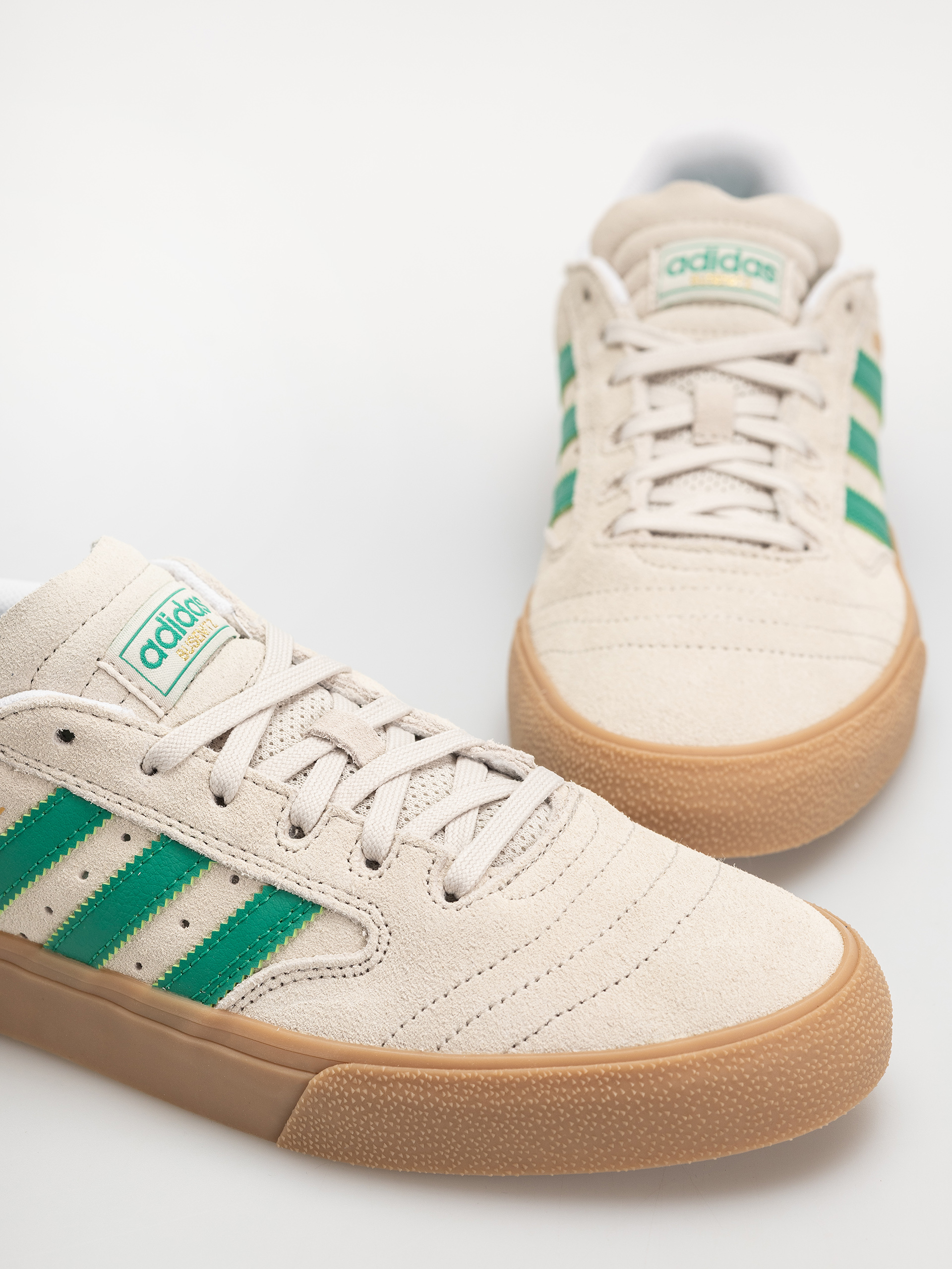 adidas Busenitz Vulc II Schuhe (alumin/cougrn/gum4)