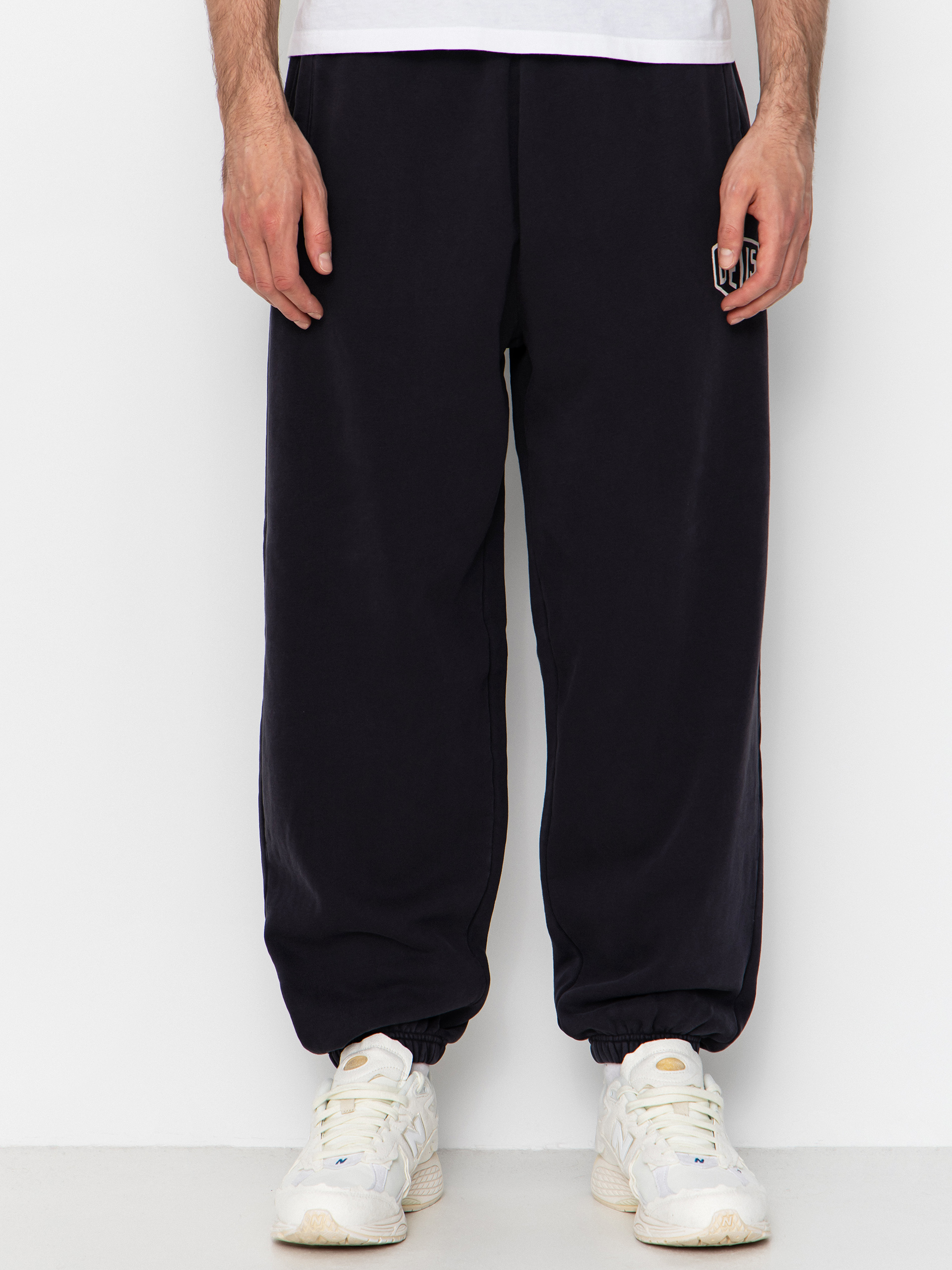 Deus Ex Machina Shield Garment Dyed Track Pants (black)
