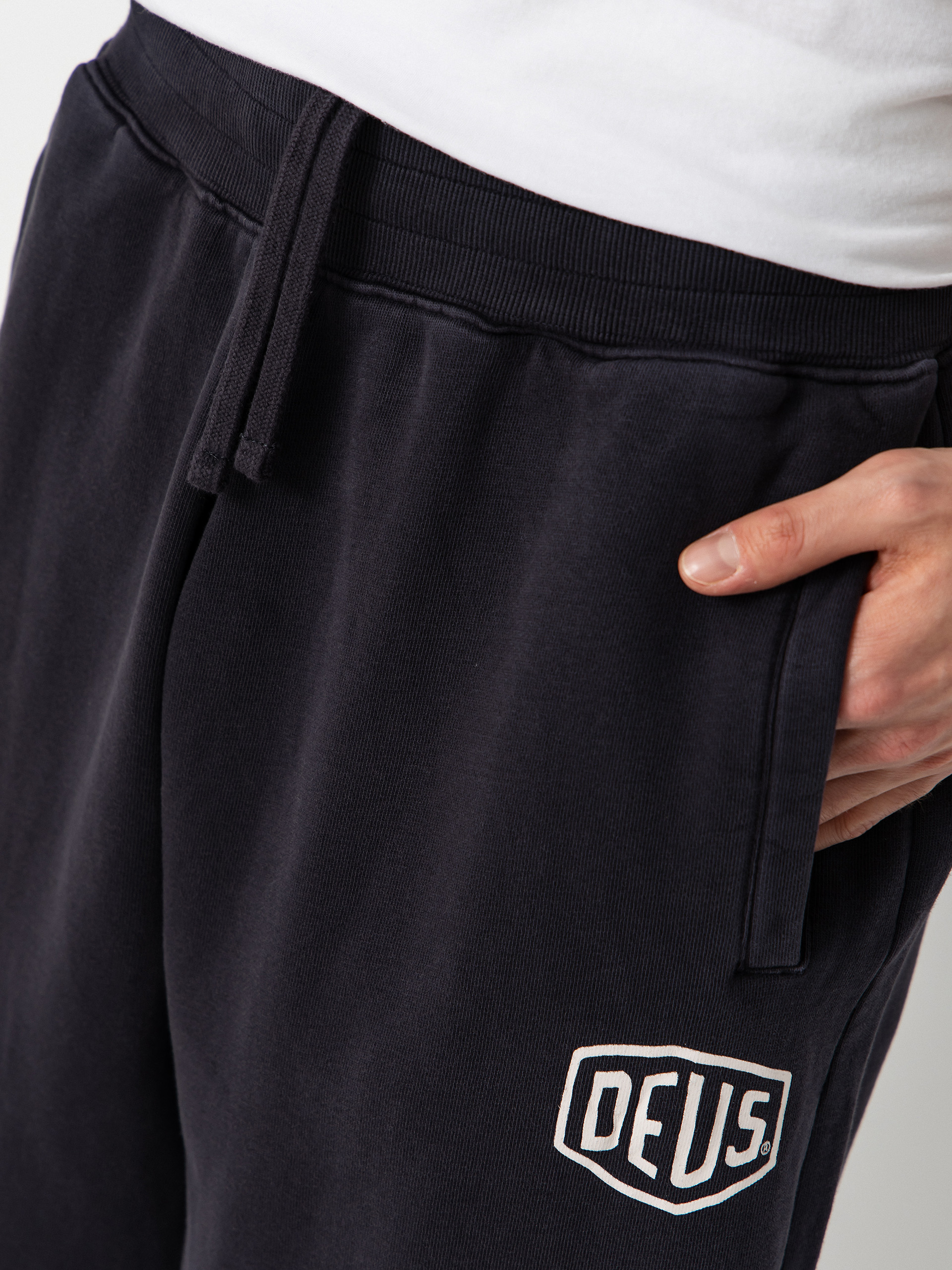 Deus Ex Machina Shield Garment Dyed Track Pants (black)