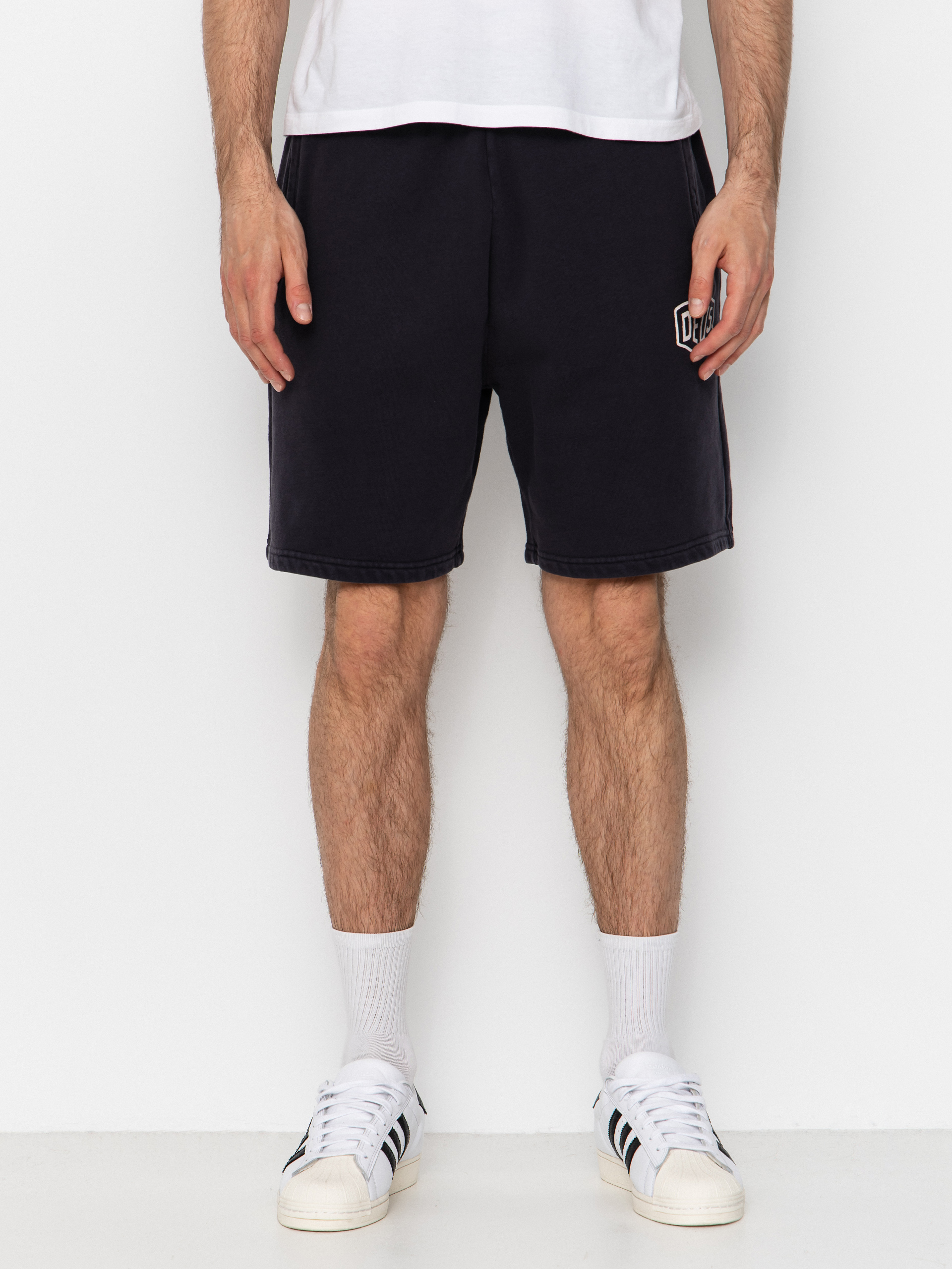 Deus Ex Machina Shield Garment Dyed Track Shorts (black)