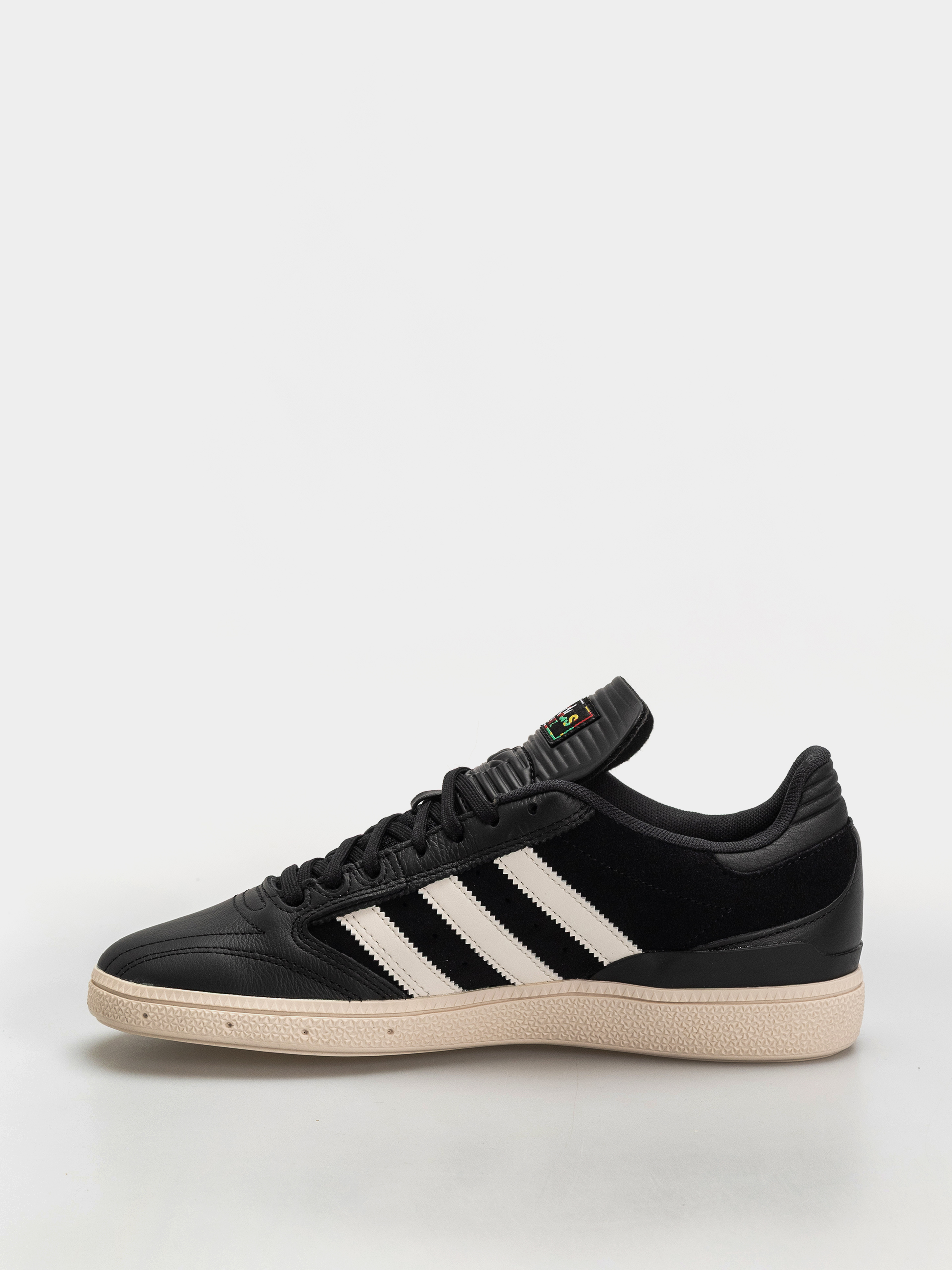 adidas Busenitz Schuhe (cblack/cwhite/goldmt)