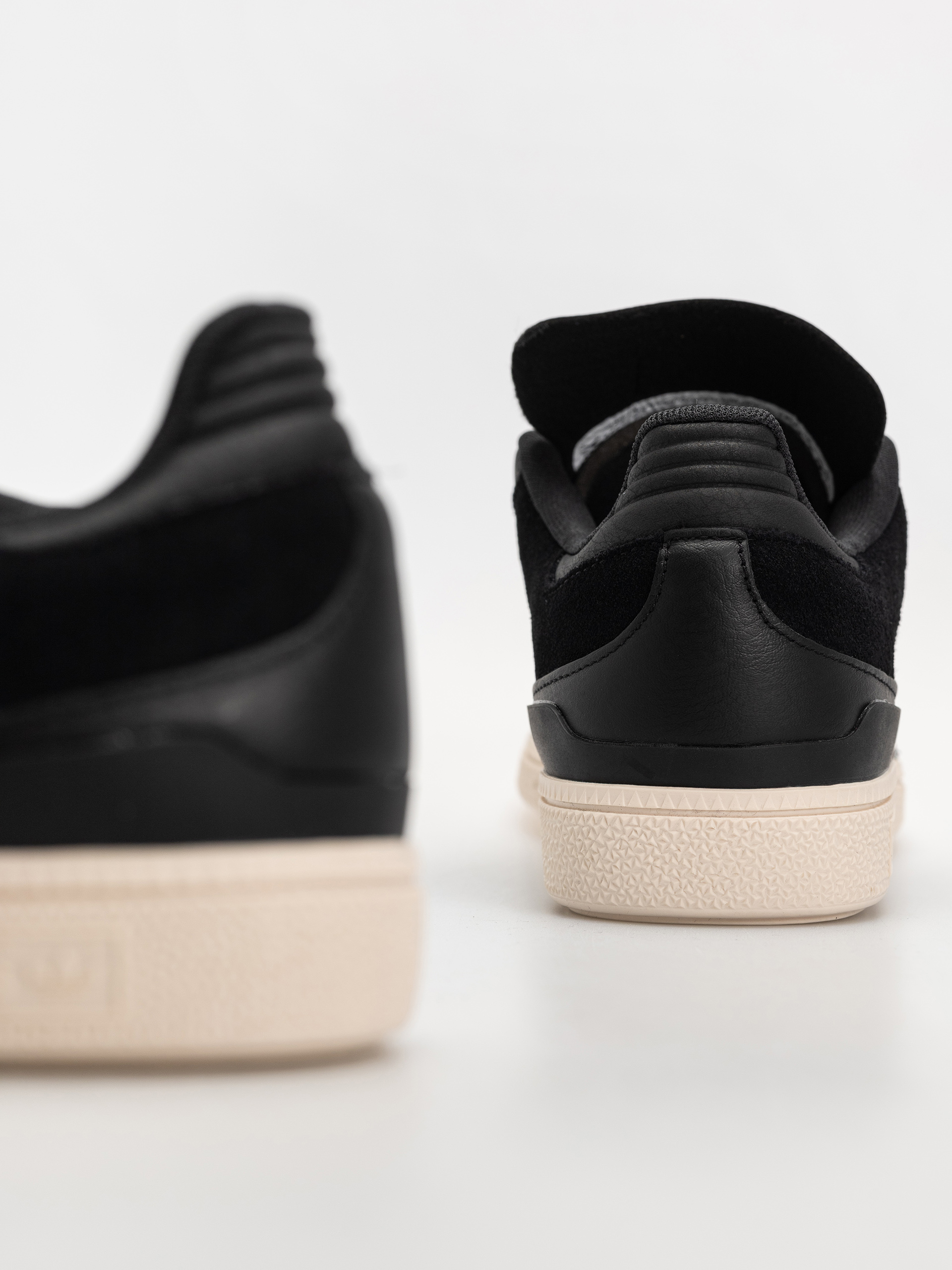 adidas Busenitz Shoes (cblack/cwhite/goldmt)