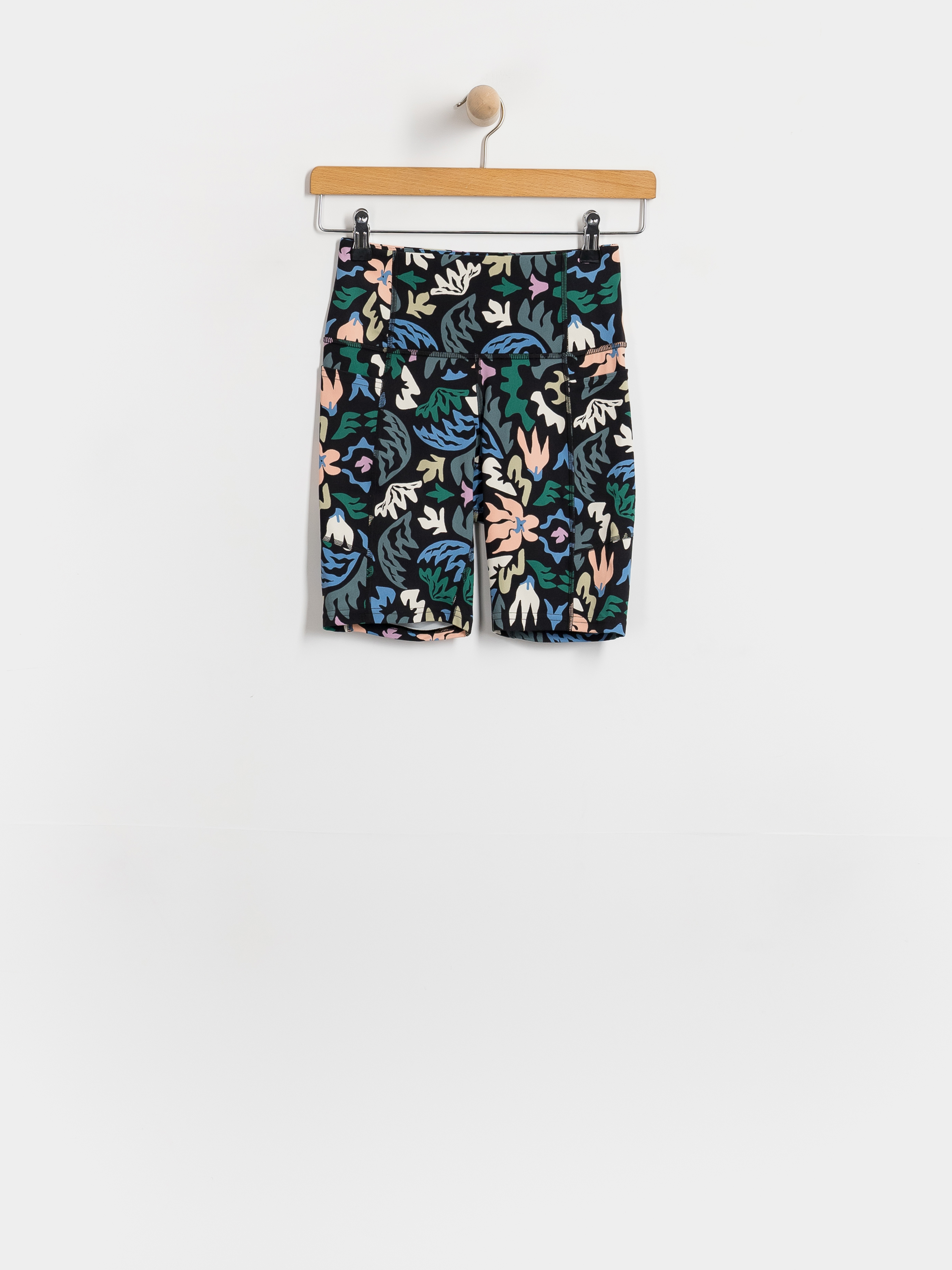 Patagonia Shorts Maipo 8in Wmn (kaleido/black)