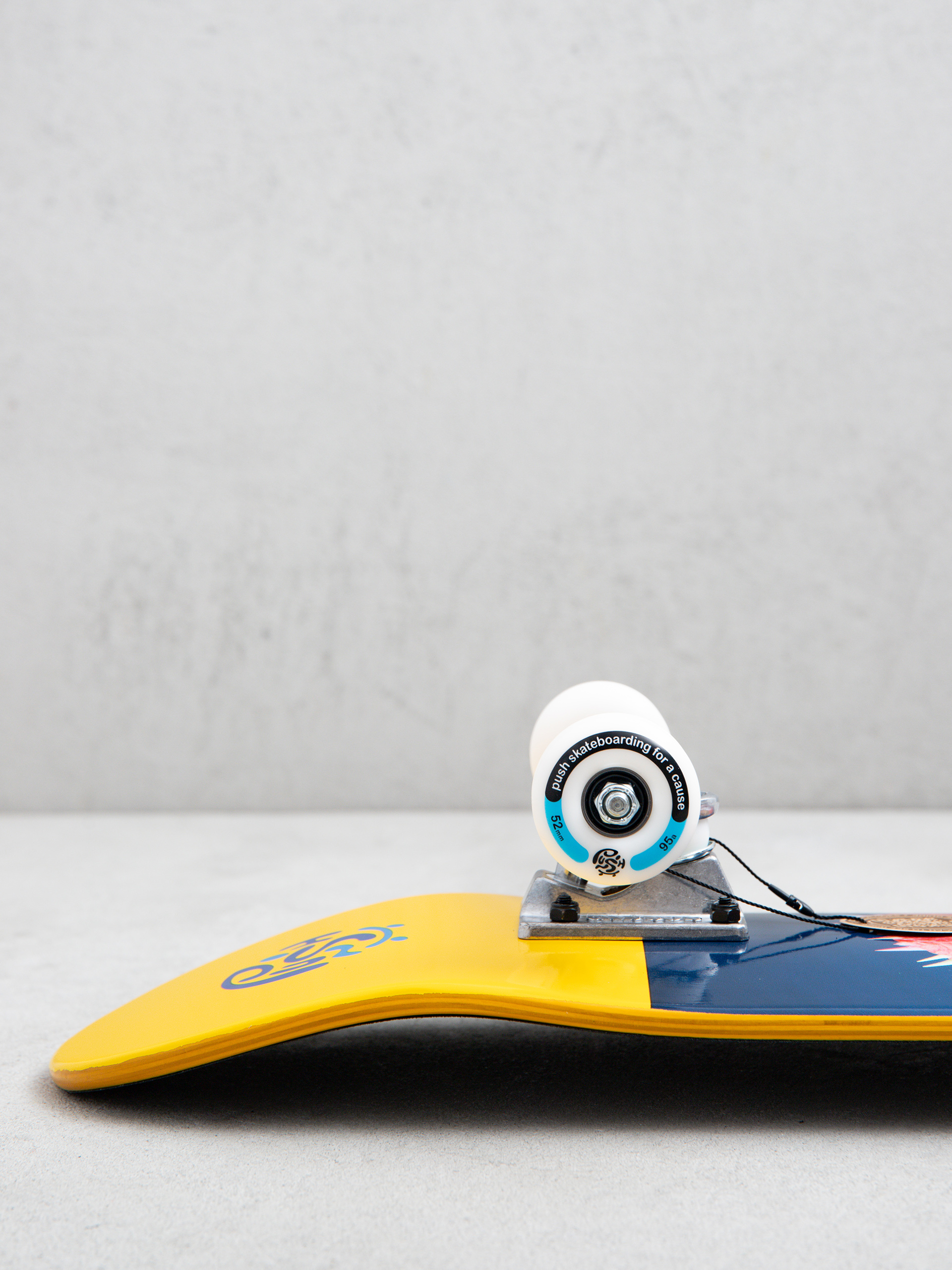 Push Skateboard Frosty Portrait (yellow)