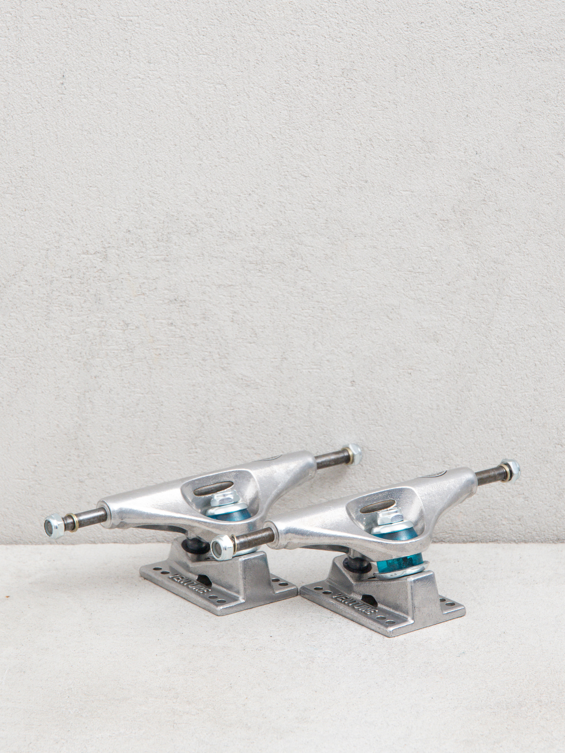 Venture Team V8 Polished Trucks (silver)