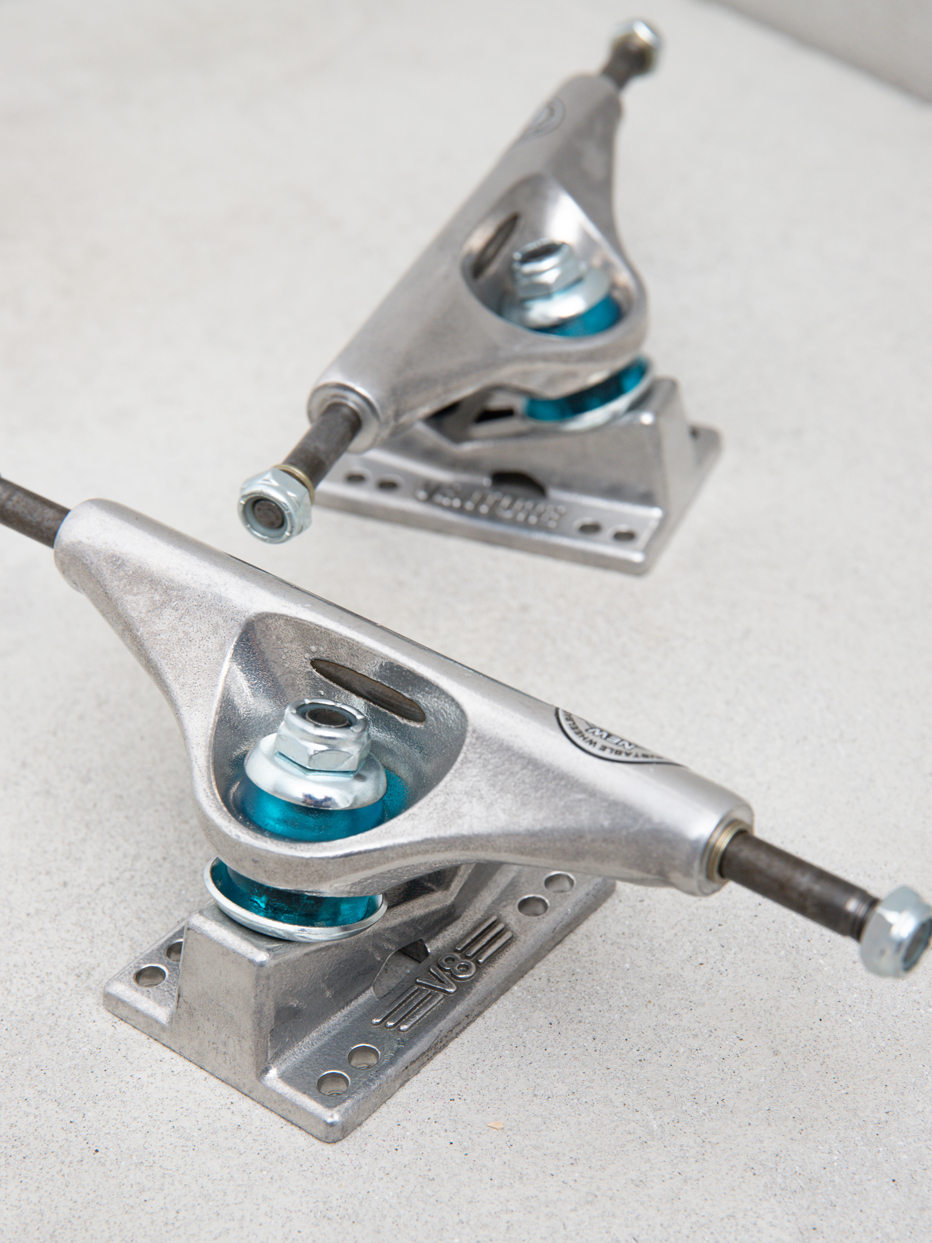 Venture Team V8 Polished Trucks (silver)