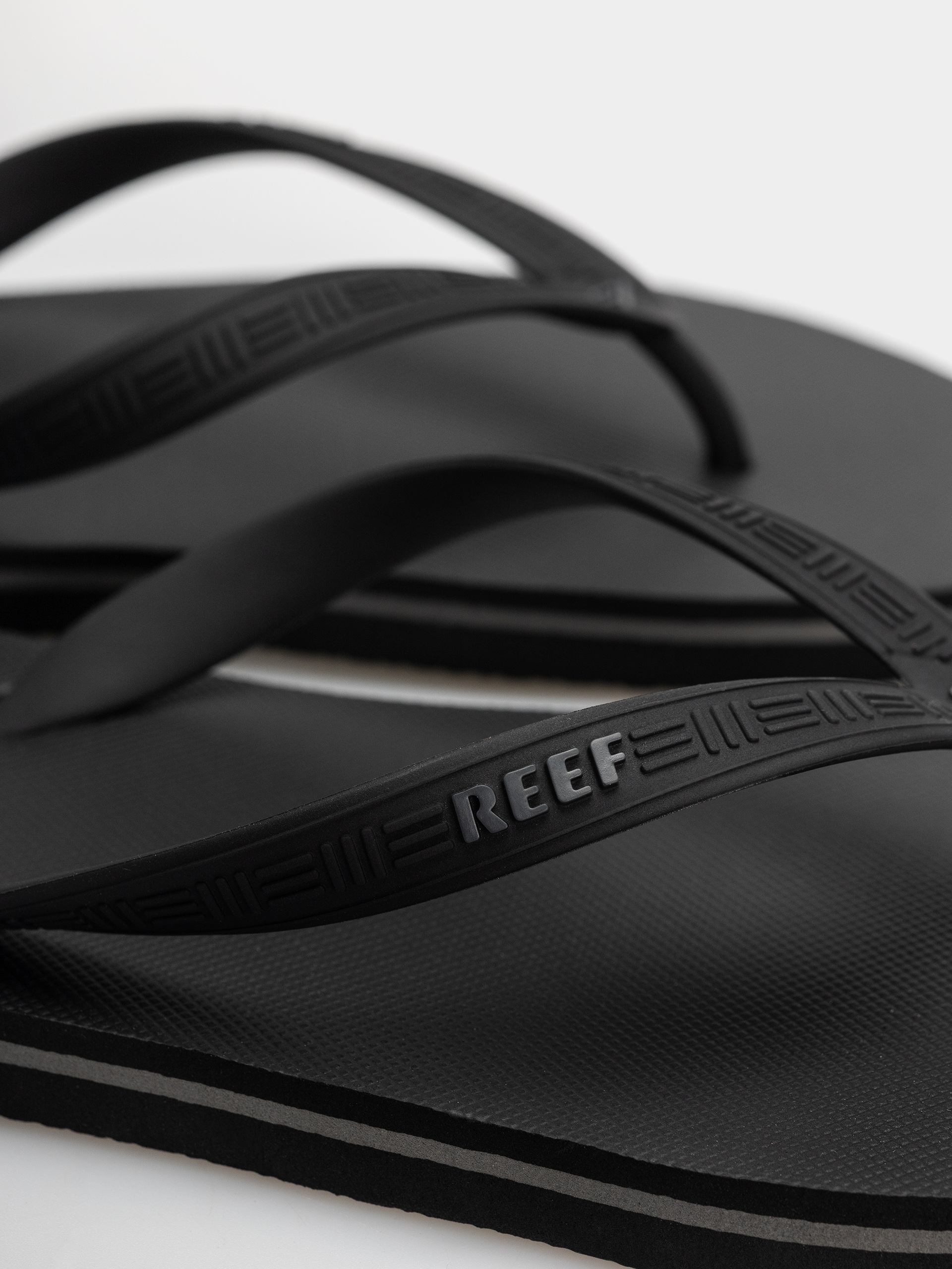 Reef Seaside Flip-flops (black)