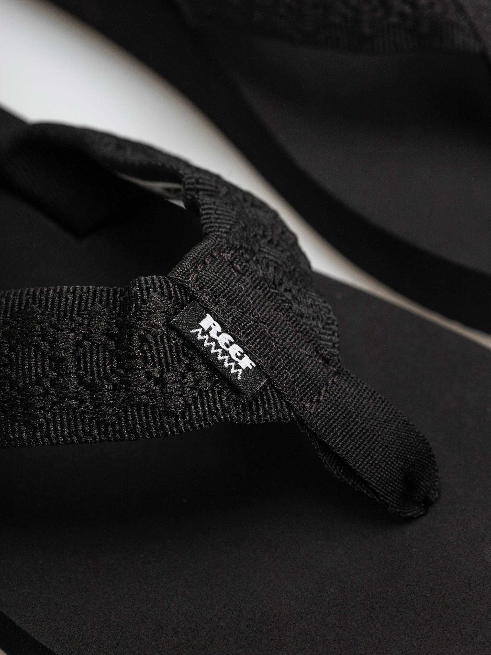 Reef Smoothy Flip-flops (black)