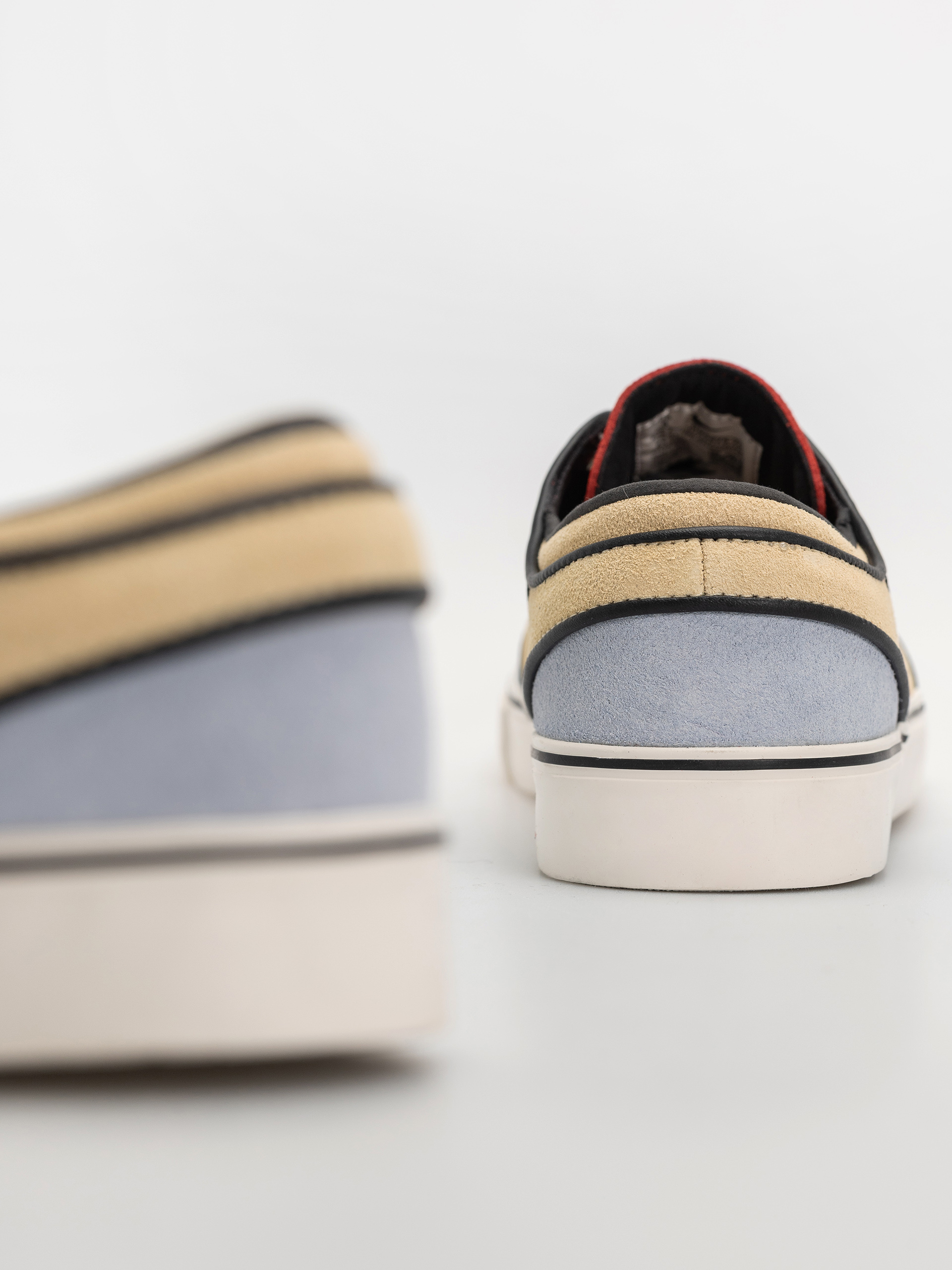 Nike SB Zoom Janoski OG+ Schuhe (alabaster/alabaster chile red)