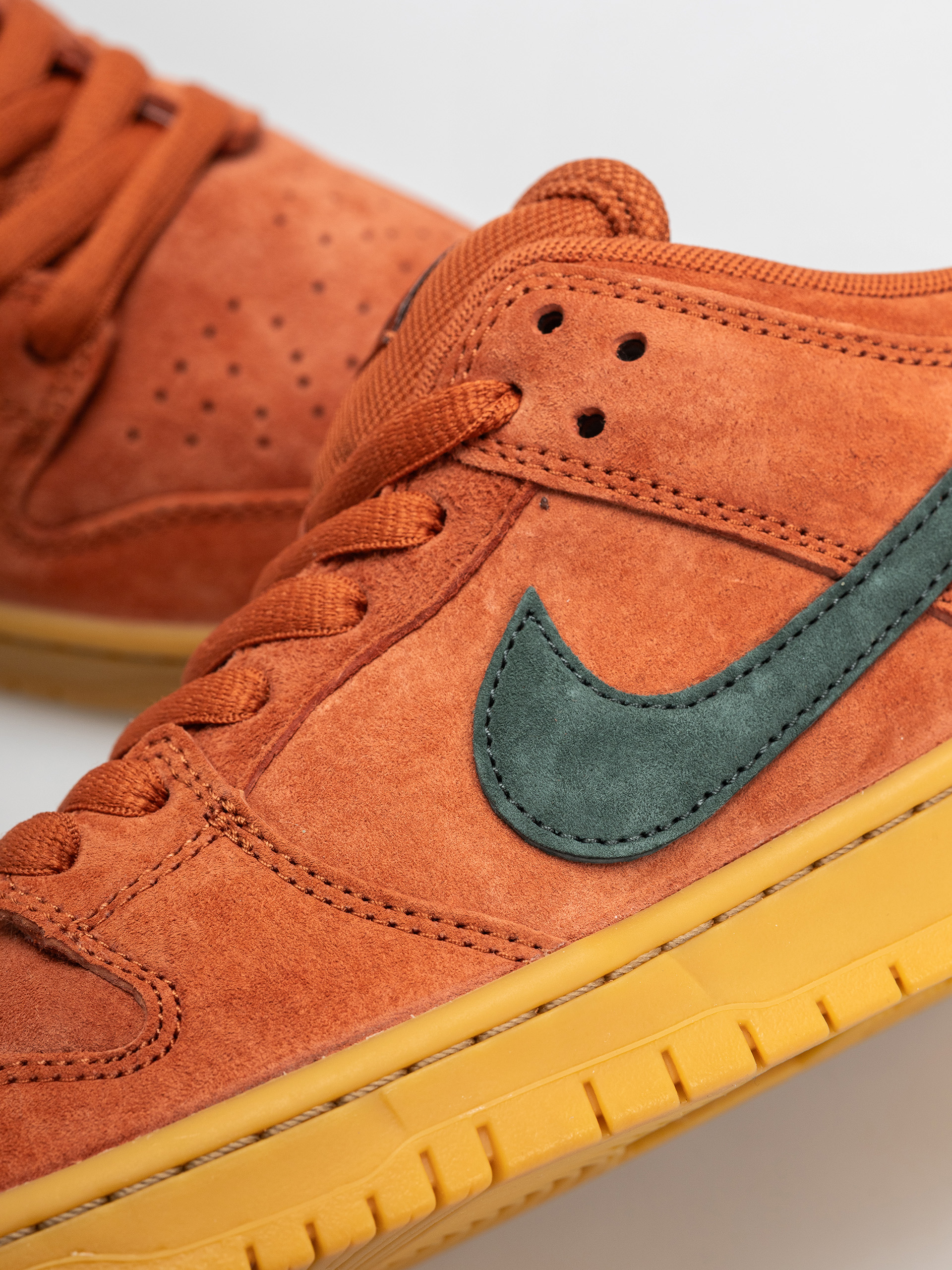 Nike SB Dunk Low Pro Shoes (burnt sunrise/vintage green)