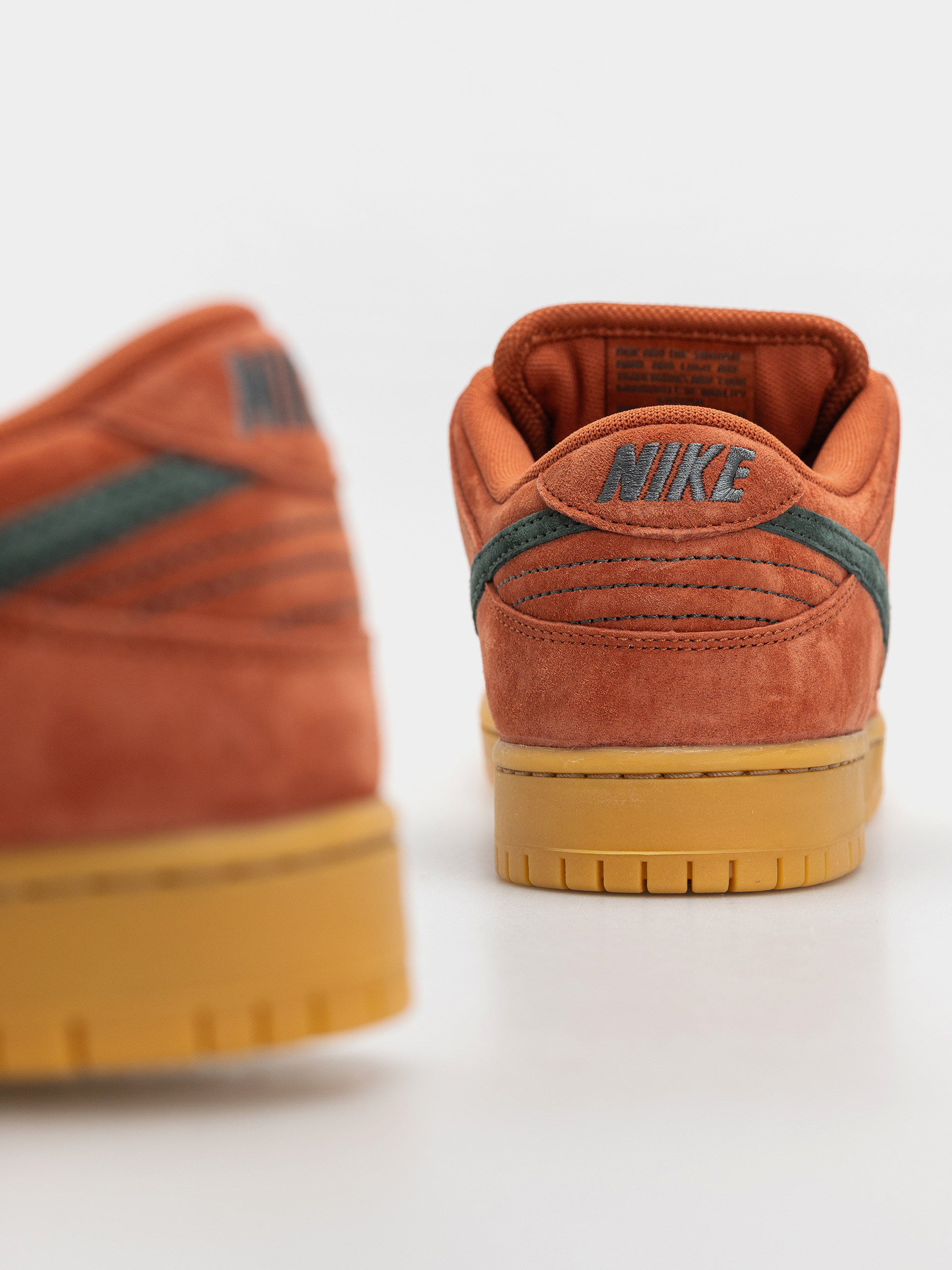 Nike SB Dunk Low Pro Shoes (burnt sunrise/vintage green)