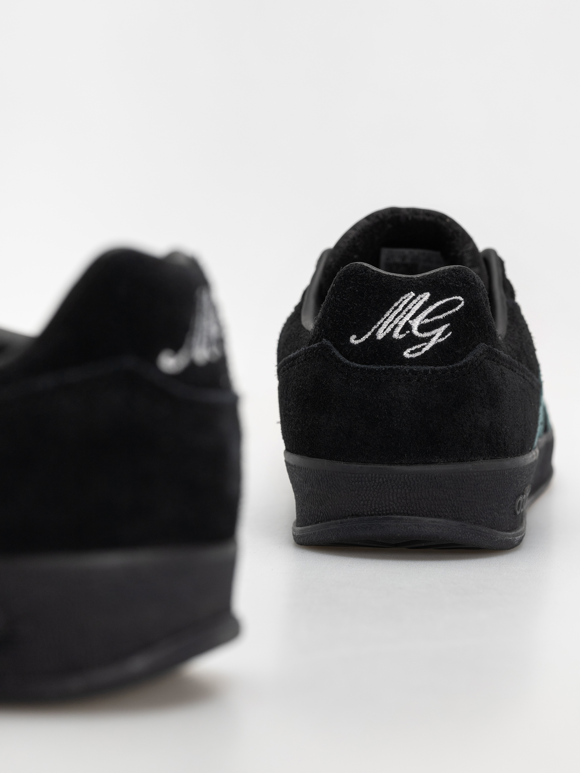 adidas Aloha Super Schuhe (cblack/pretea/ftwwht)