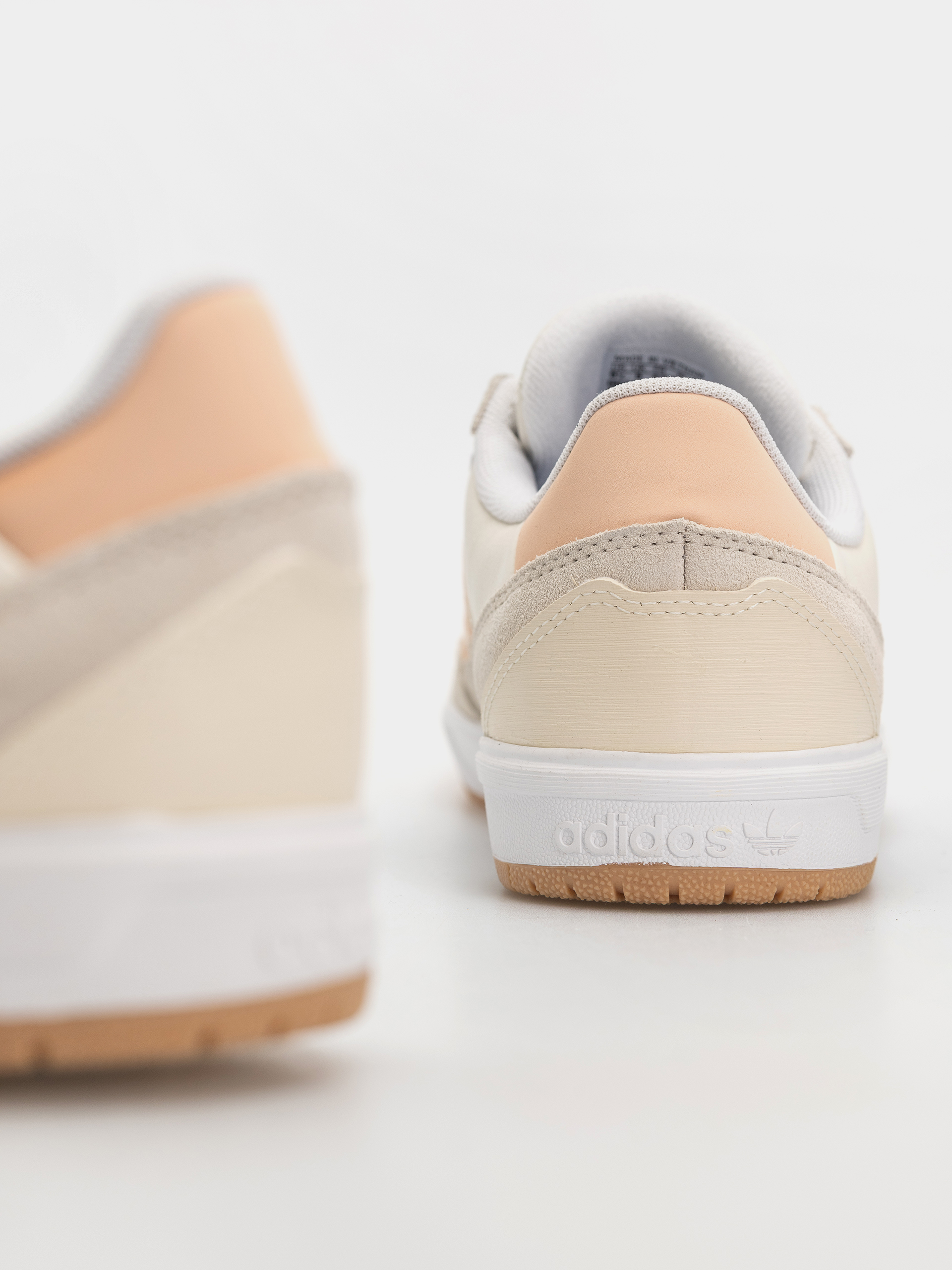 adidas Tyshawn II Schuhe (wonwhi/powcor/owhite)