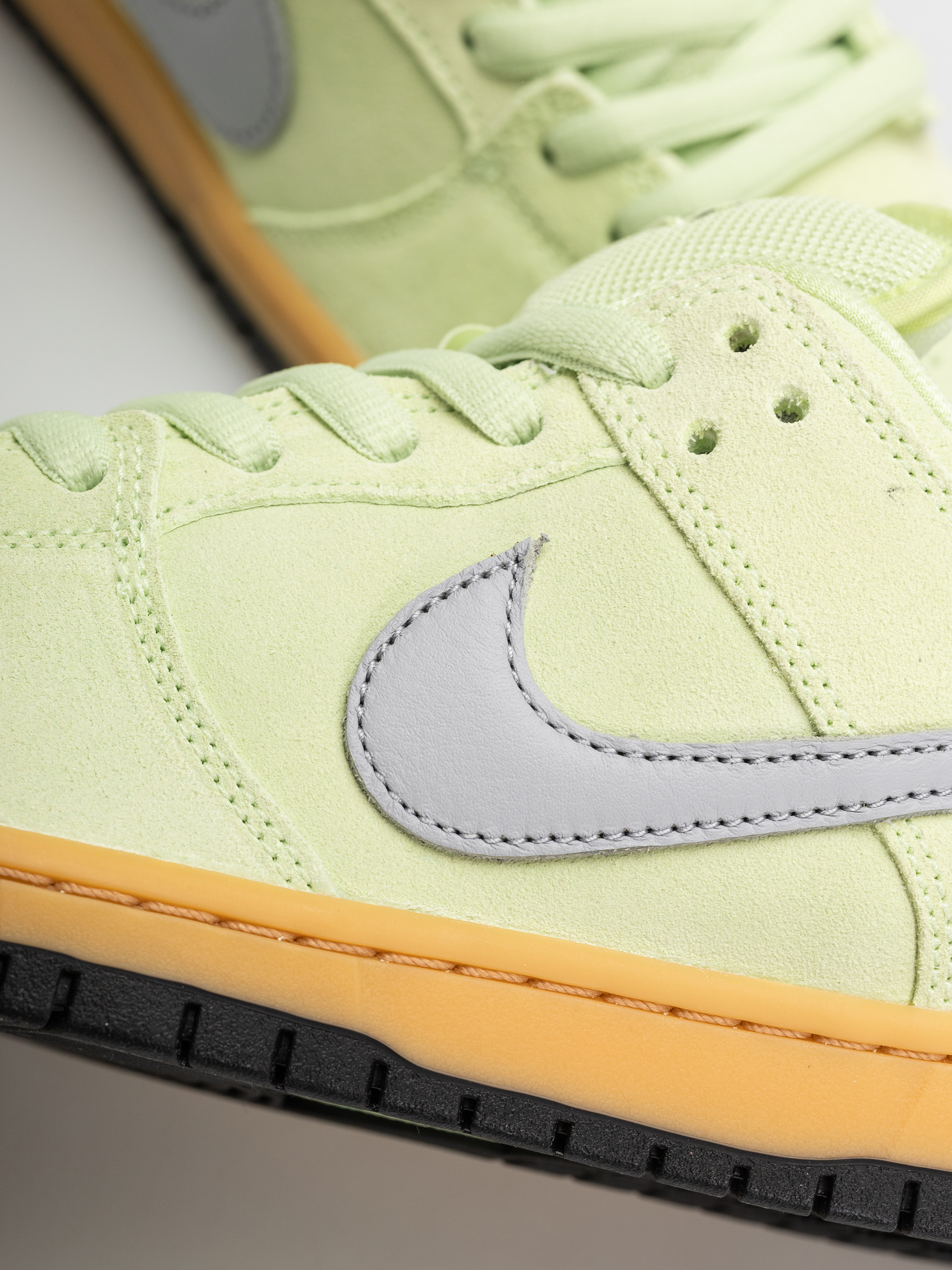 Nike SB Dunk Low Pro Prm Schuhe (lt liquid lime/wolf grey black)