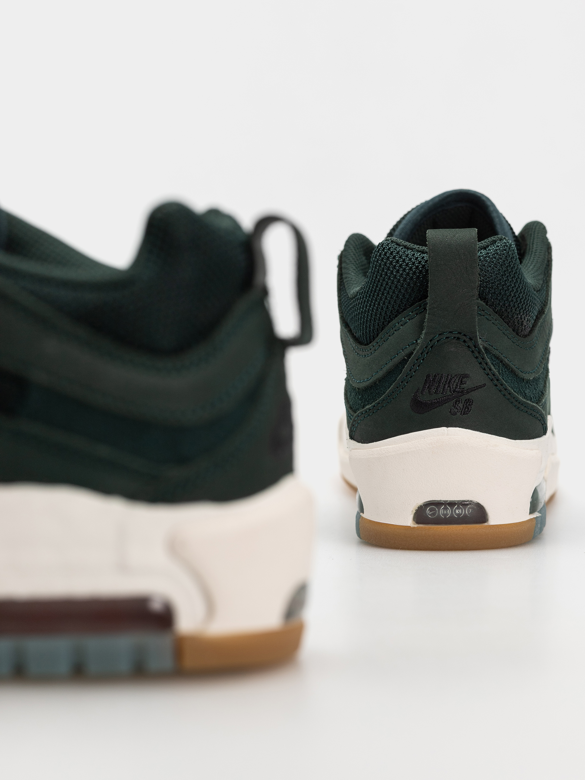 Nike SB Air Max Ishod Iso Shoes (deep fir/black fir sail)