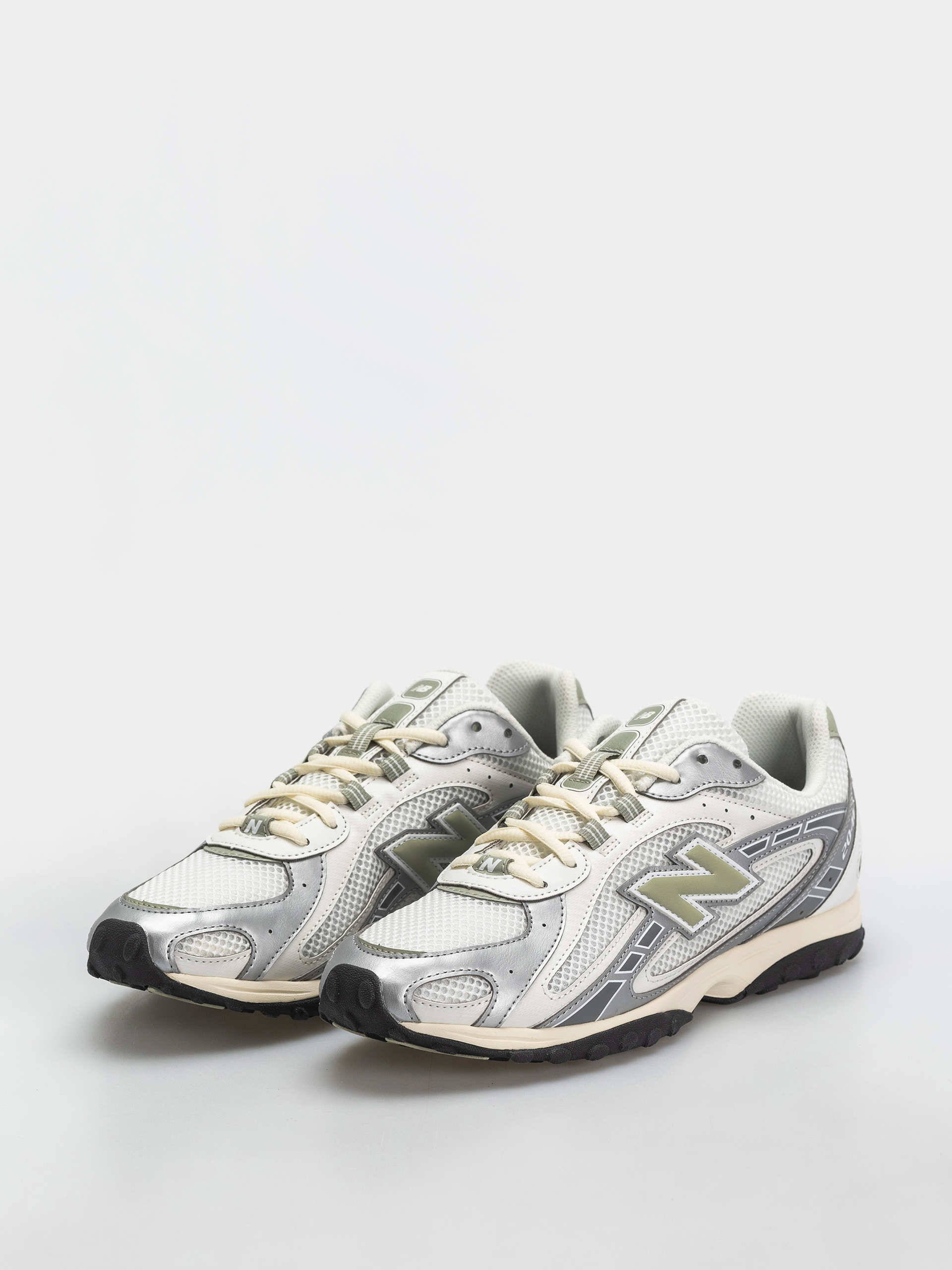 New Balance 204 Shoes (silver metallic/garter snake swb)