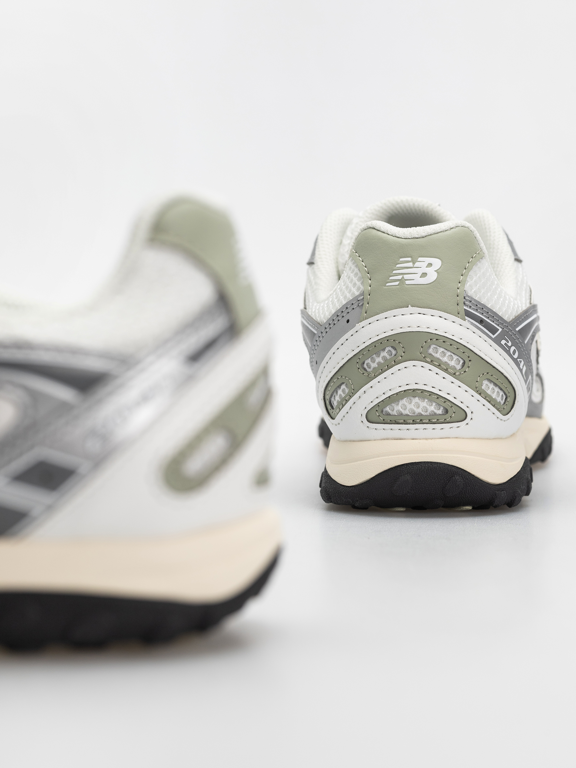 New Balance 204 Schuhe (silver metallic/garter snake swb)