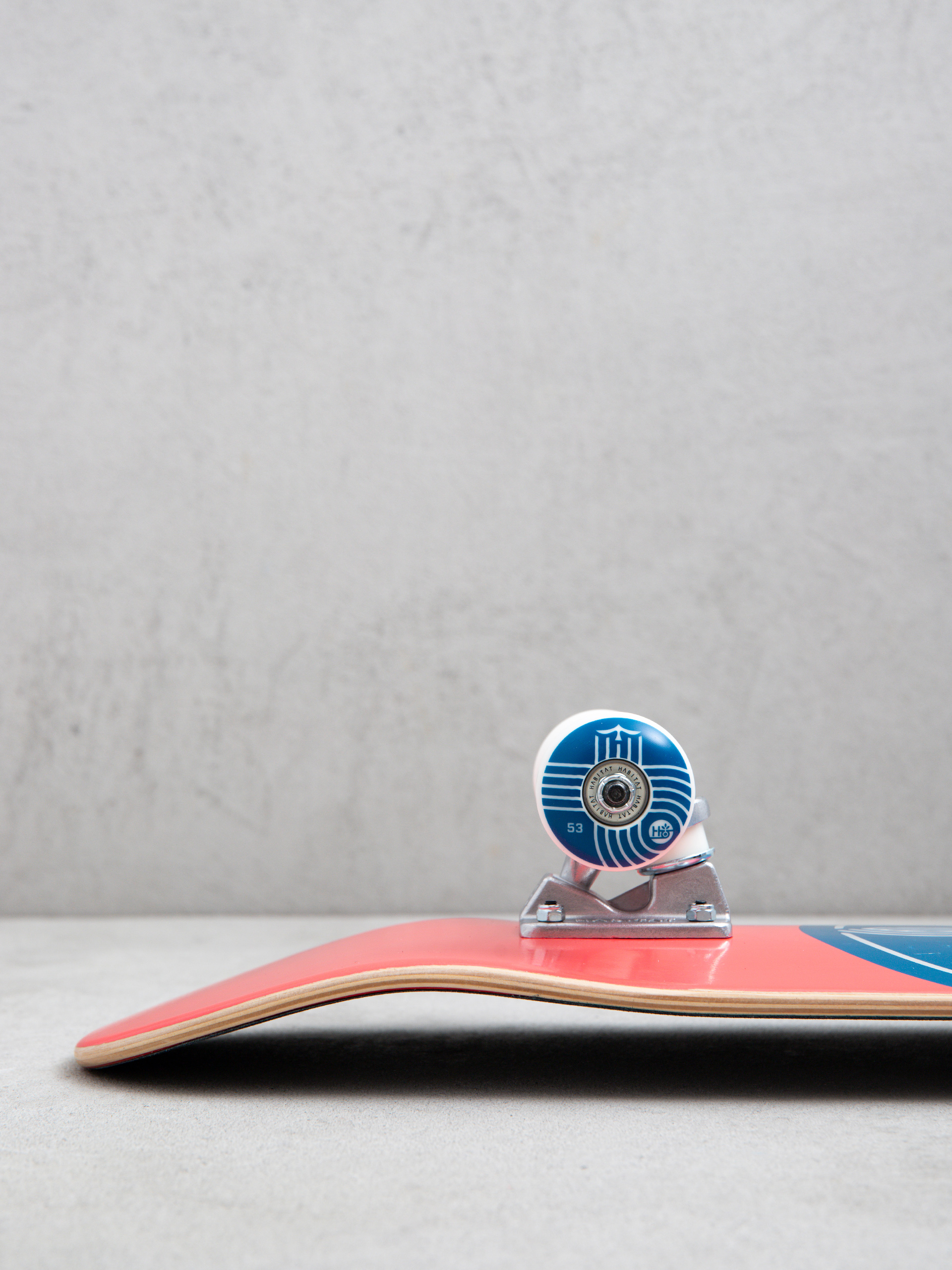 Habitat Skateboard Habitat Leaf Dot (blue)