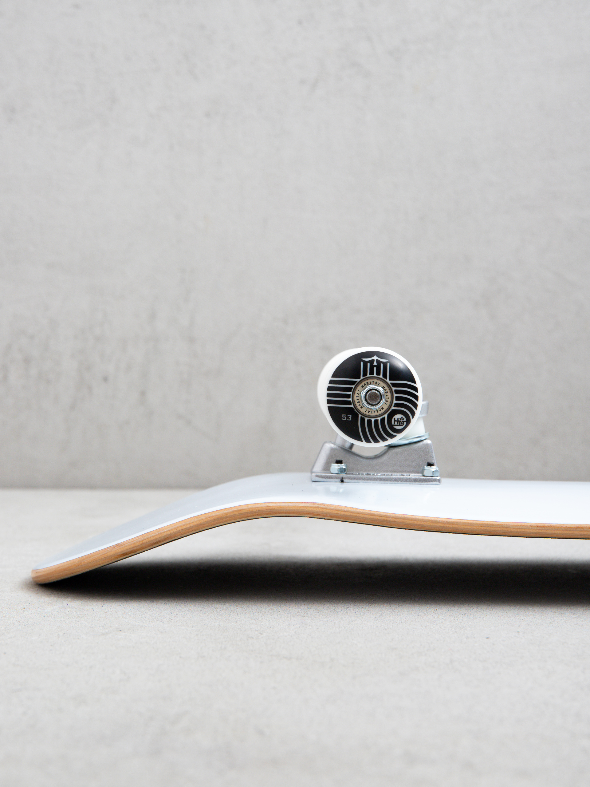 Habitat Skateboard Pod (white)