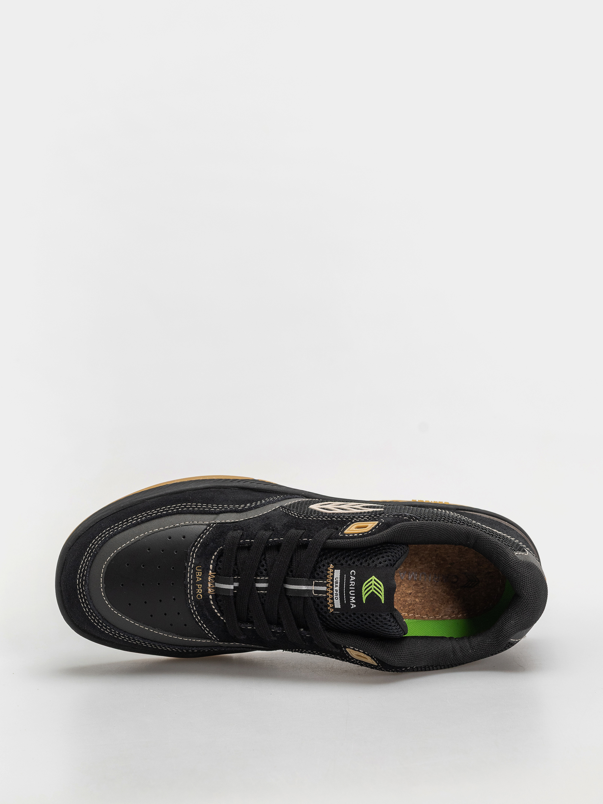 Cariuma Uba Pro Schuhe (black suede and mesh silver cloud logo)