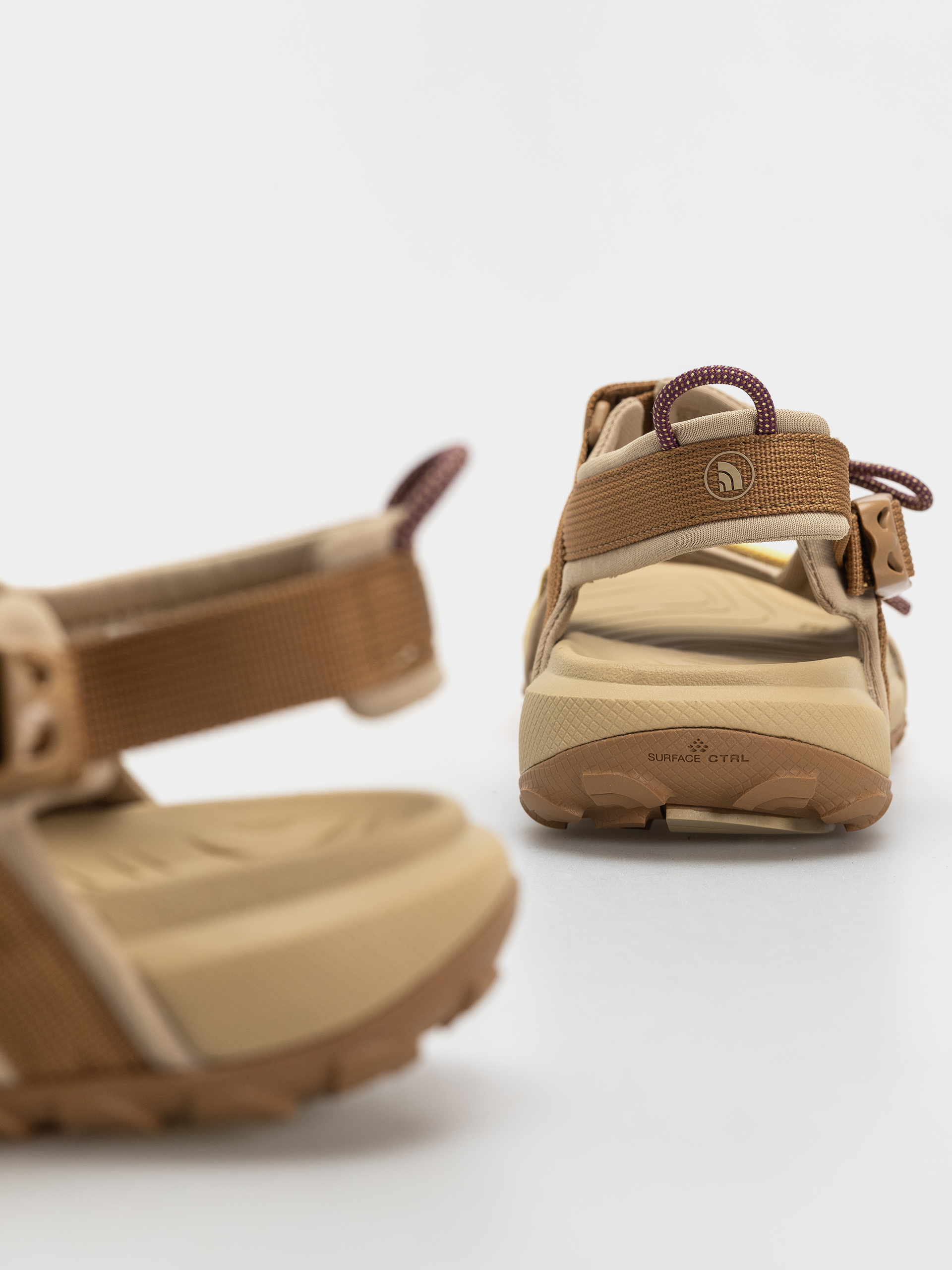 The North Face Explore Camp Sandalen Wmn (honeyed sand/ut)