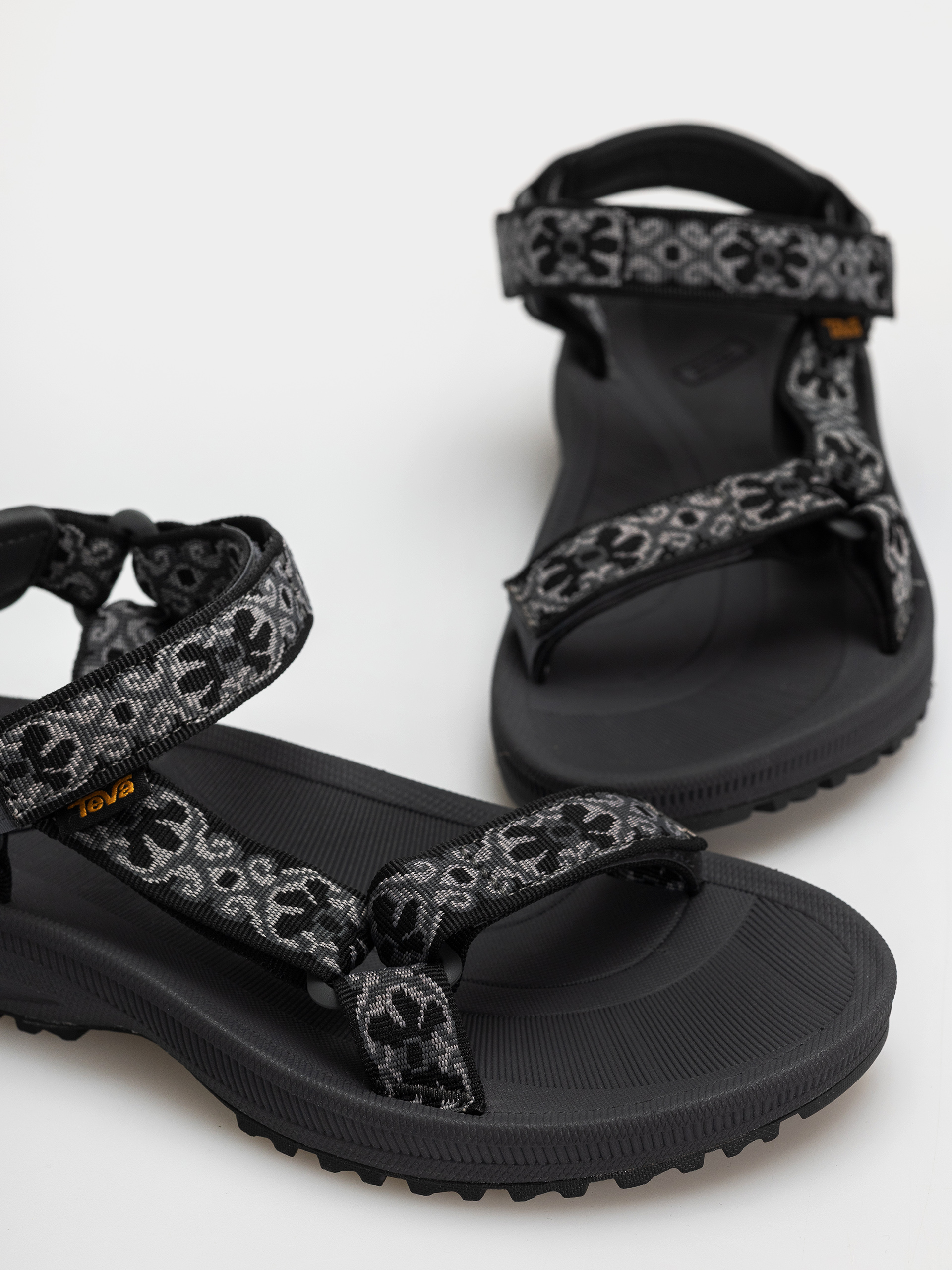 Teva Winsted Sandalen Wmn (archive floral black/grey)