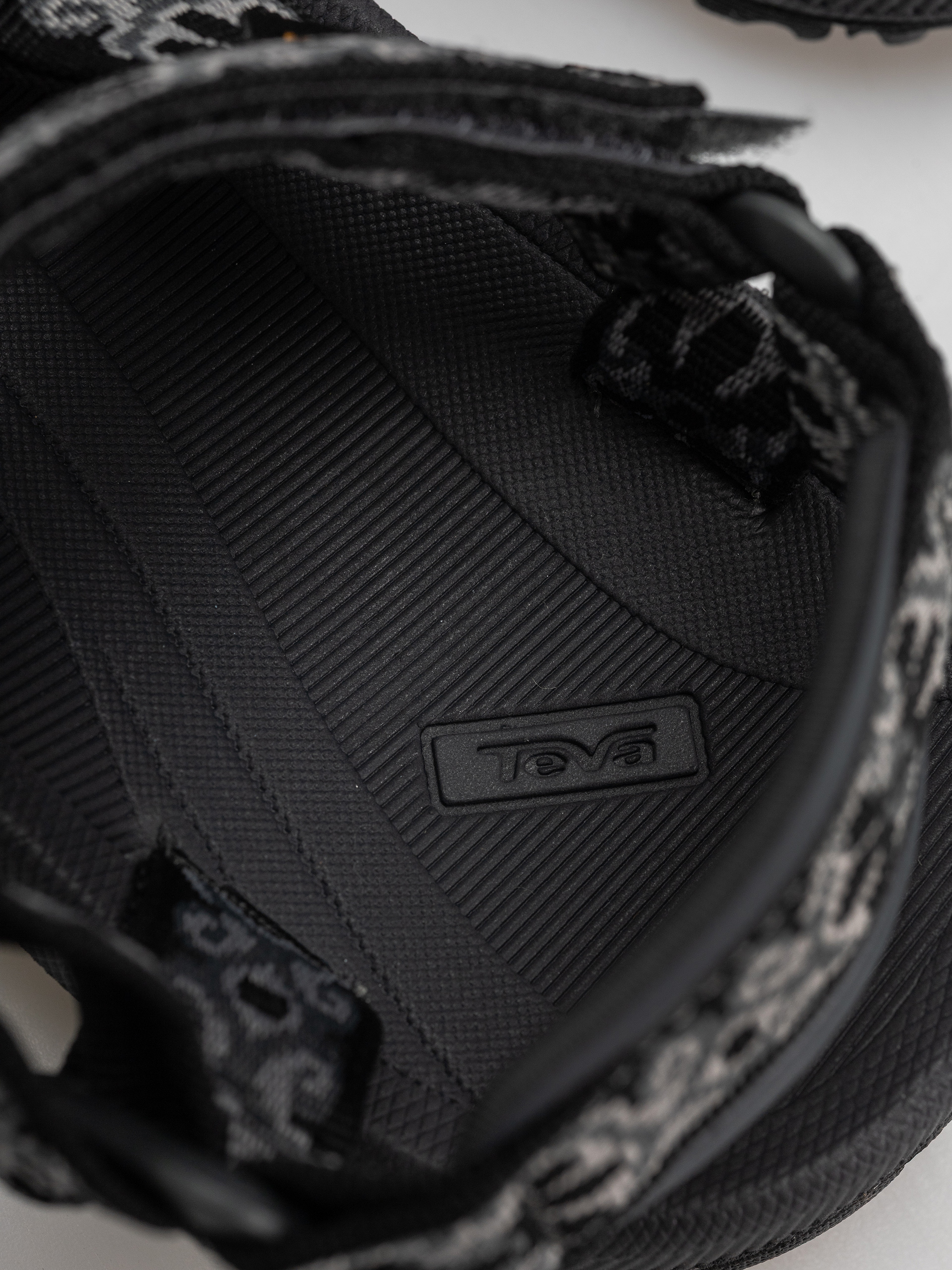 Teva Winsted Sandals Wmn (archive floral black/grey)