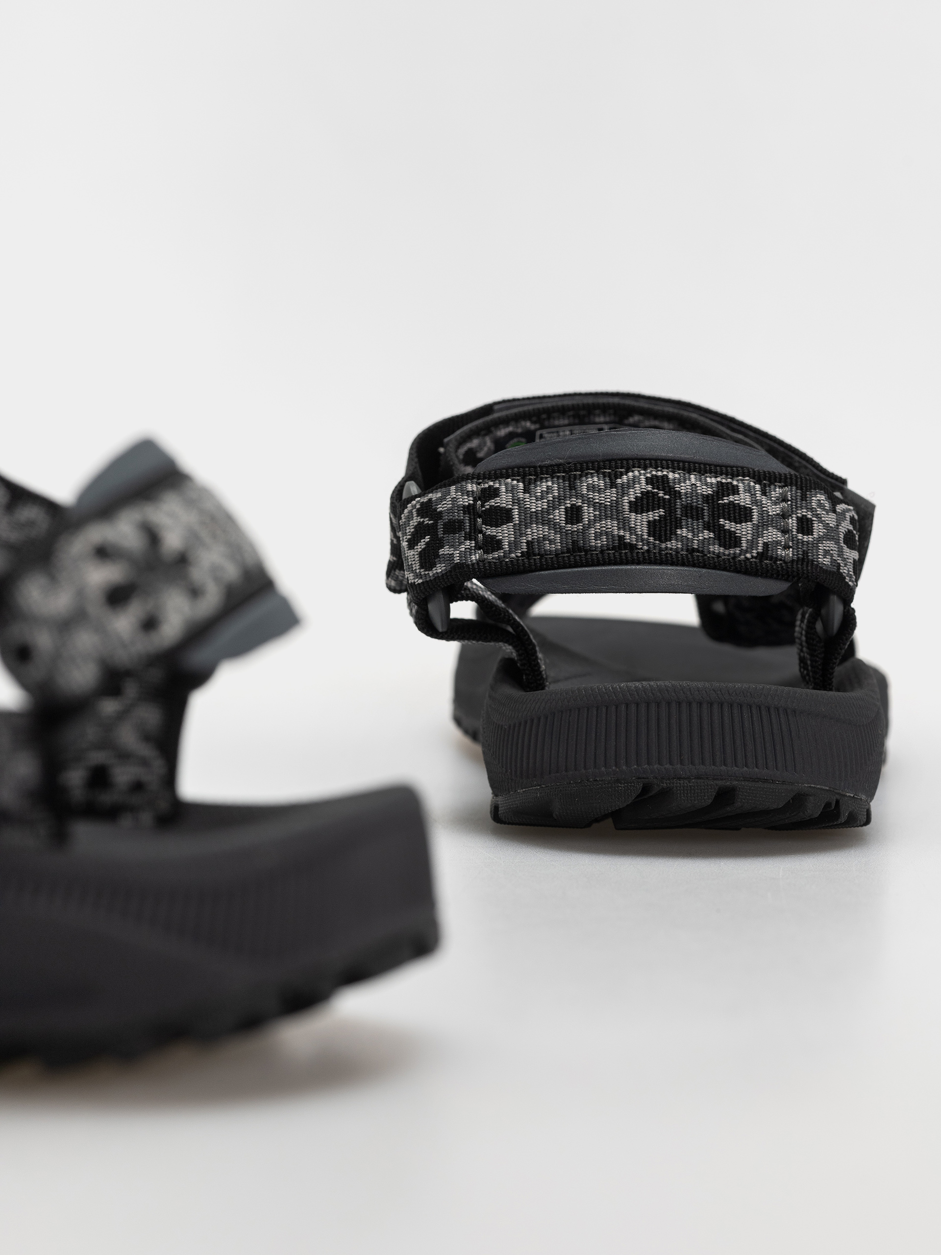 Teva Winsted Sandalen Wmn (archive floral black/grey)
