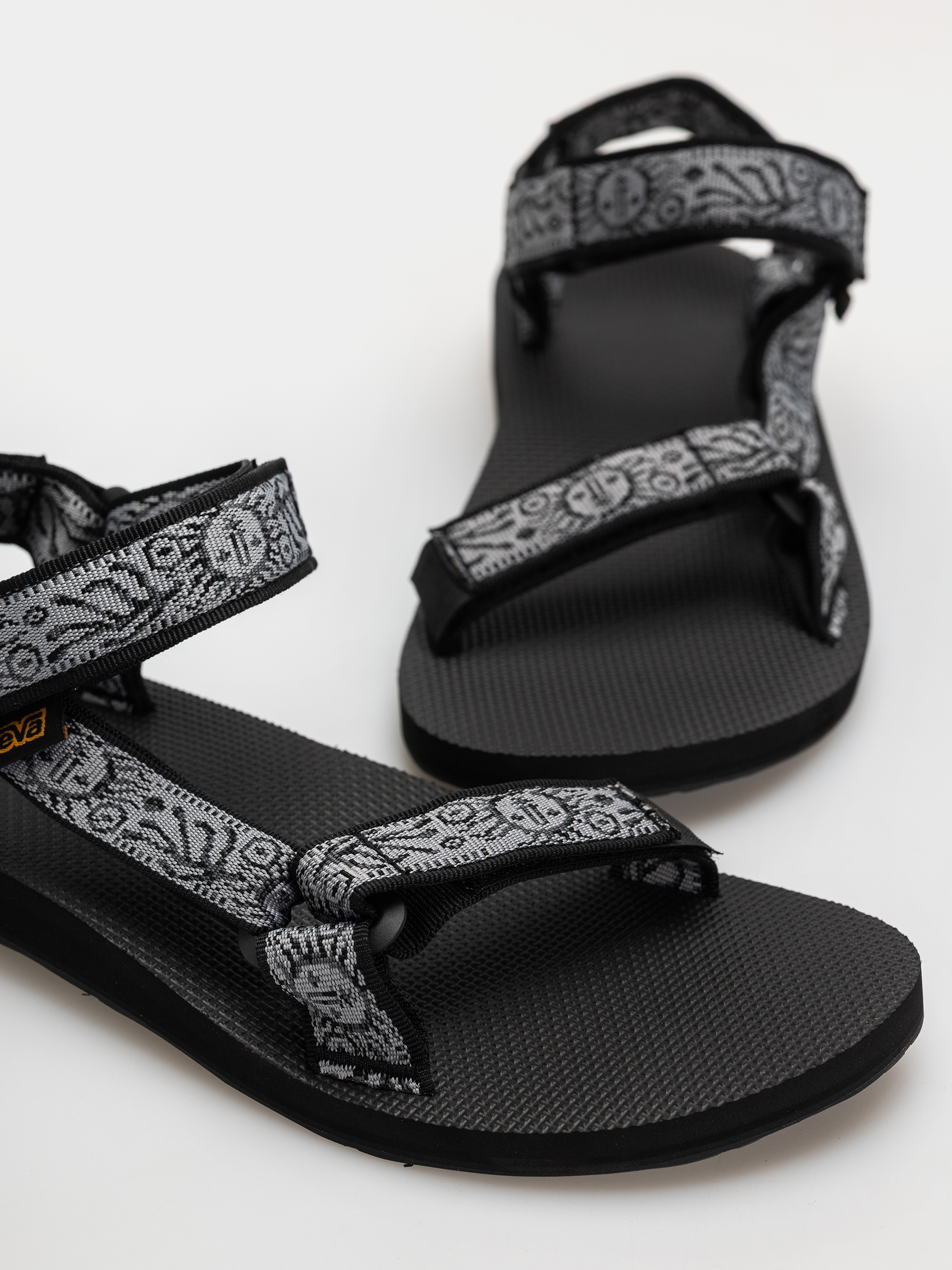 Teva Original Universal Sandals (windy summer black/grey)