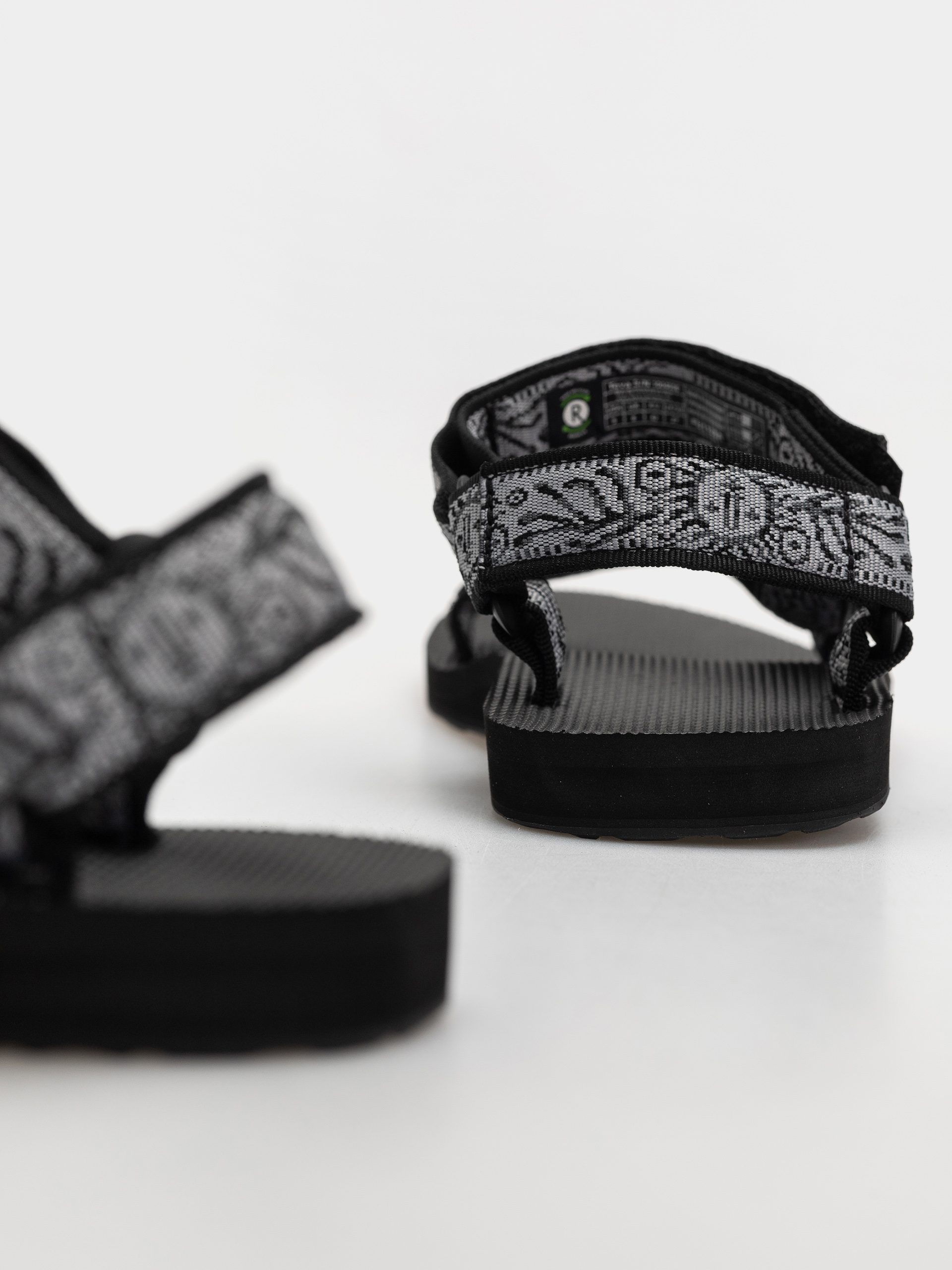 Teva Original Universal Sandals (windy summer black/grey)