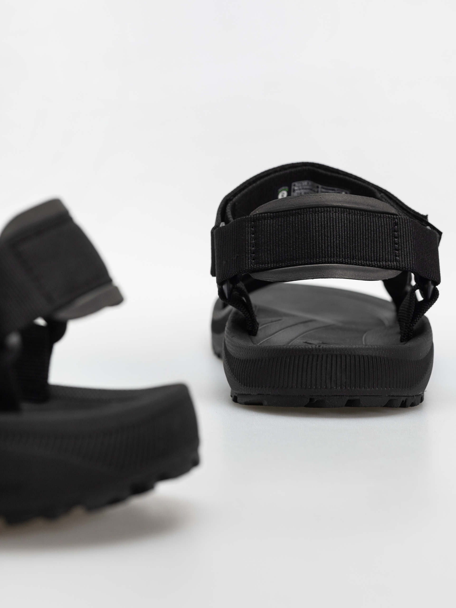 Teva Winsted Sandals (black)
