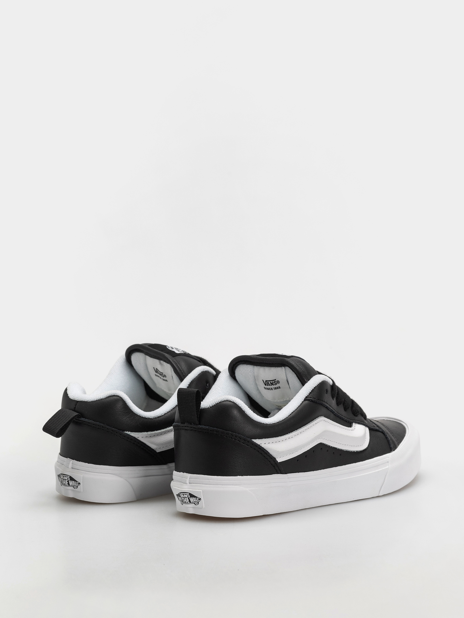 Vans Knu Skool Schuhe (black/true whit)