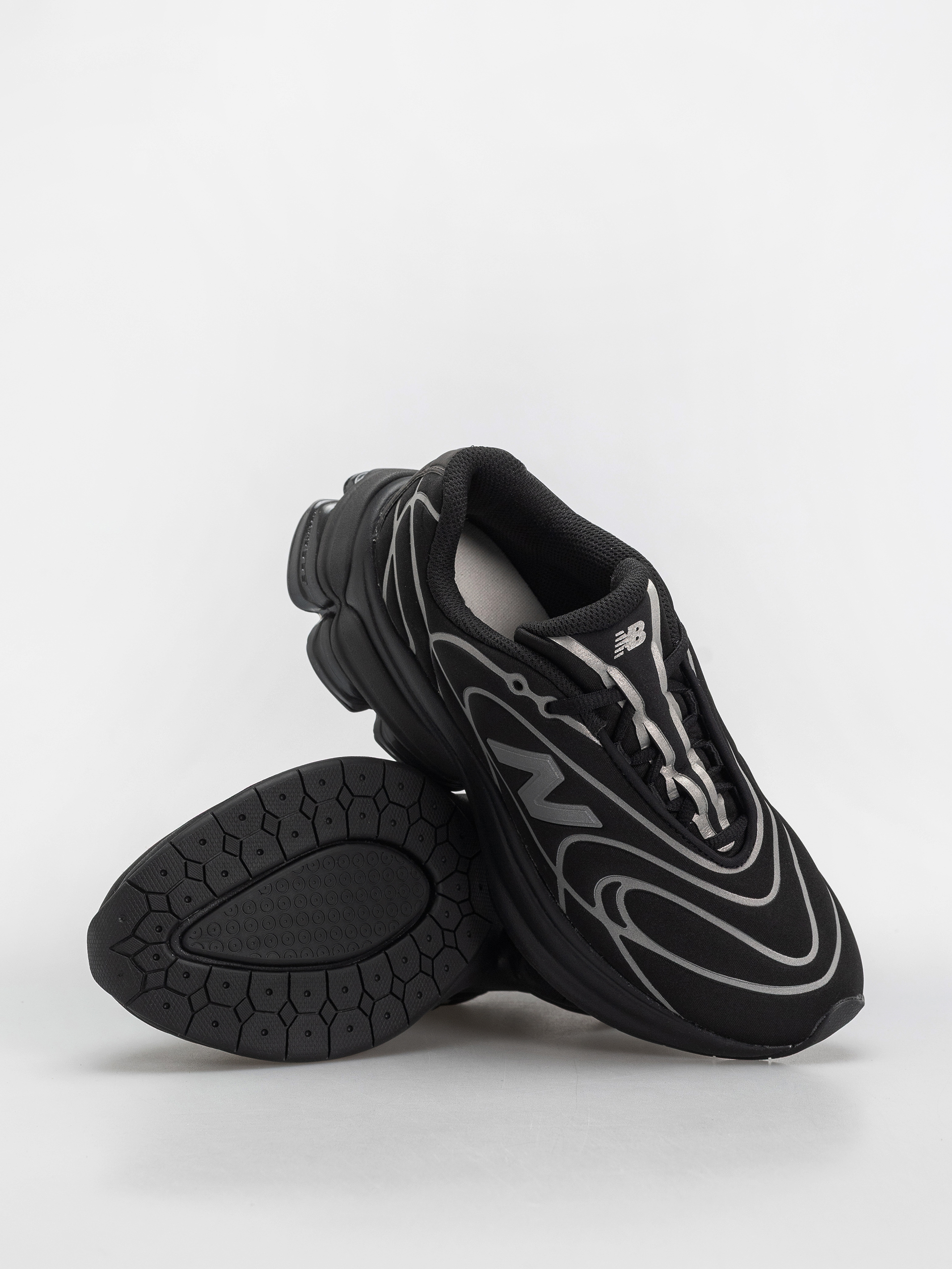 New Balance 5030 Schuhe (black/silver metallic)