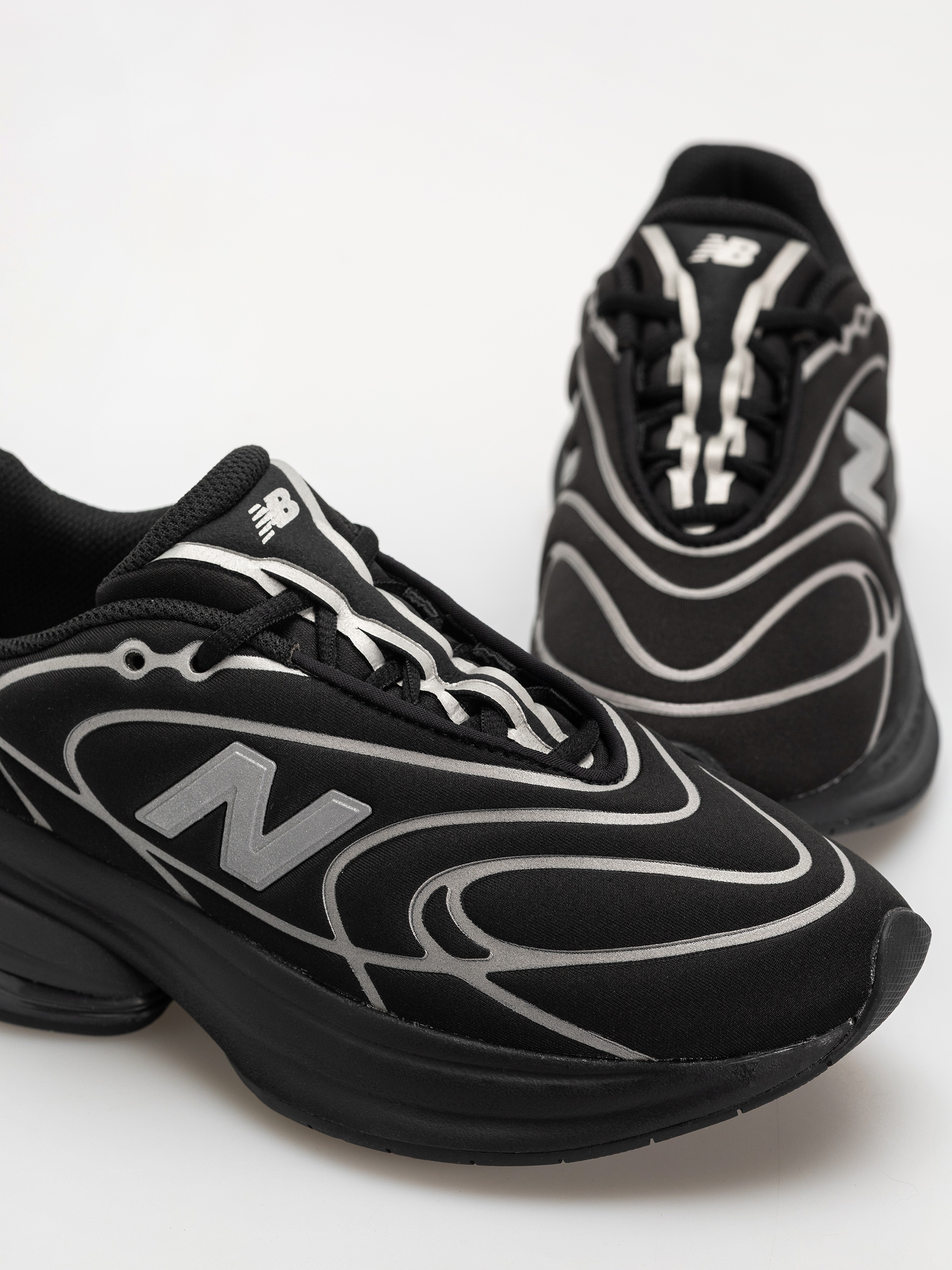 New Balance 5030 Schuhe (black/silver metallic)