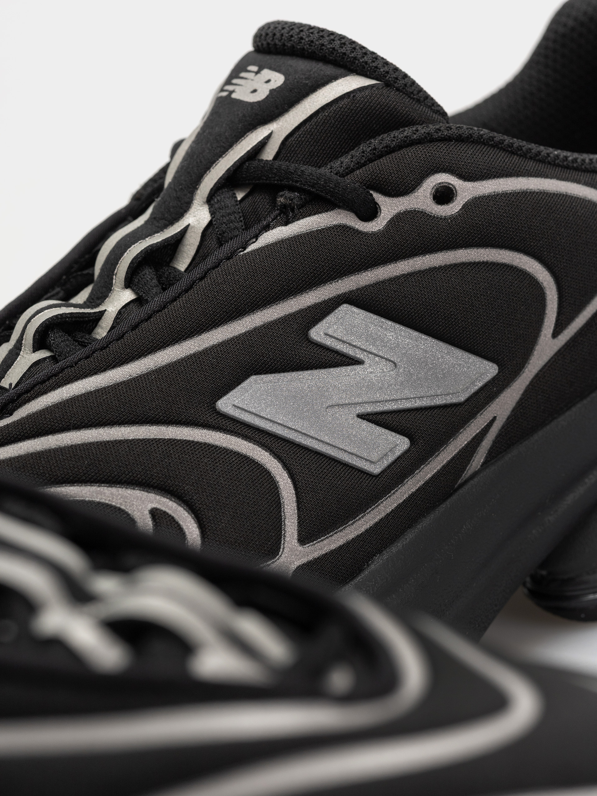New Balance 5030 Schuhe (black/silver metallic)