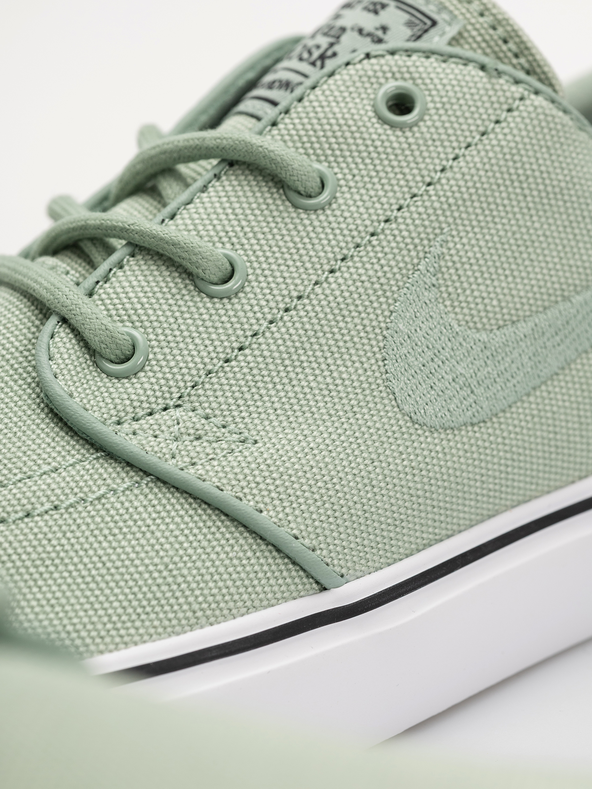 Nike SB Zoom Janoski OG+ Canvas Shoes (steam/steam/white/gum light brown)